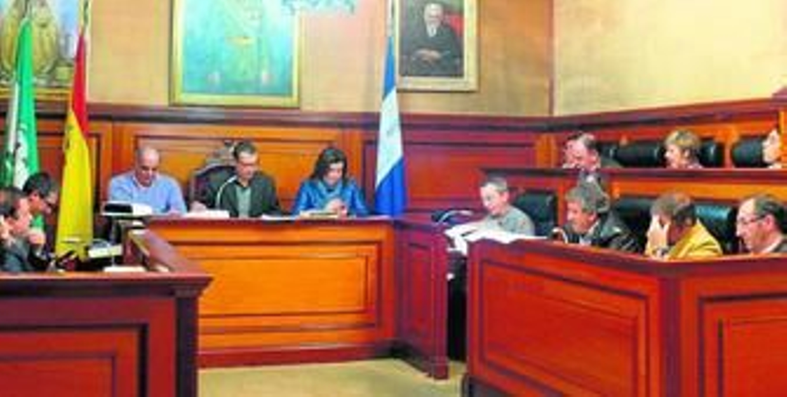 Sesión plenaria del Ayuntamiento de Bollullos del Condado, ayer.