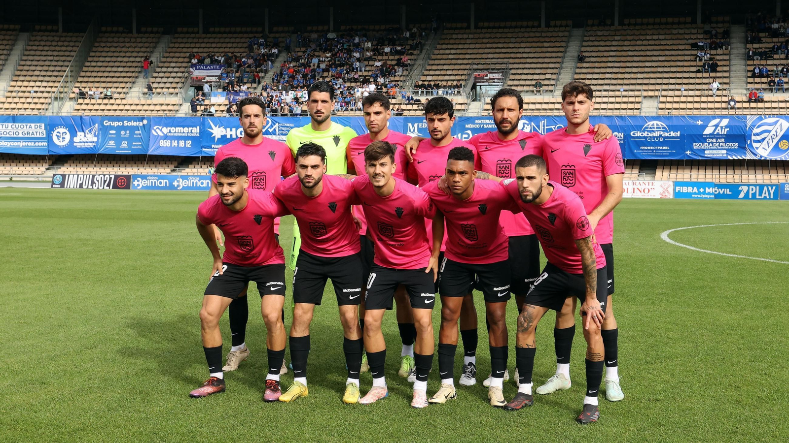 Imágenes del Xerez DFC contra San Fernando CD en Chapín