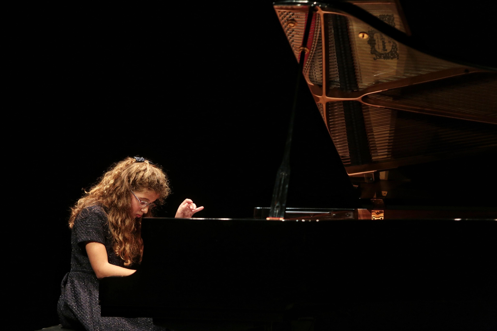 Carla Román, durante su concierto del lunes en el ciclo Manuel de Falla. Carla Román, durante su concierto del lunes en el ciclo Manuel de Falla.