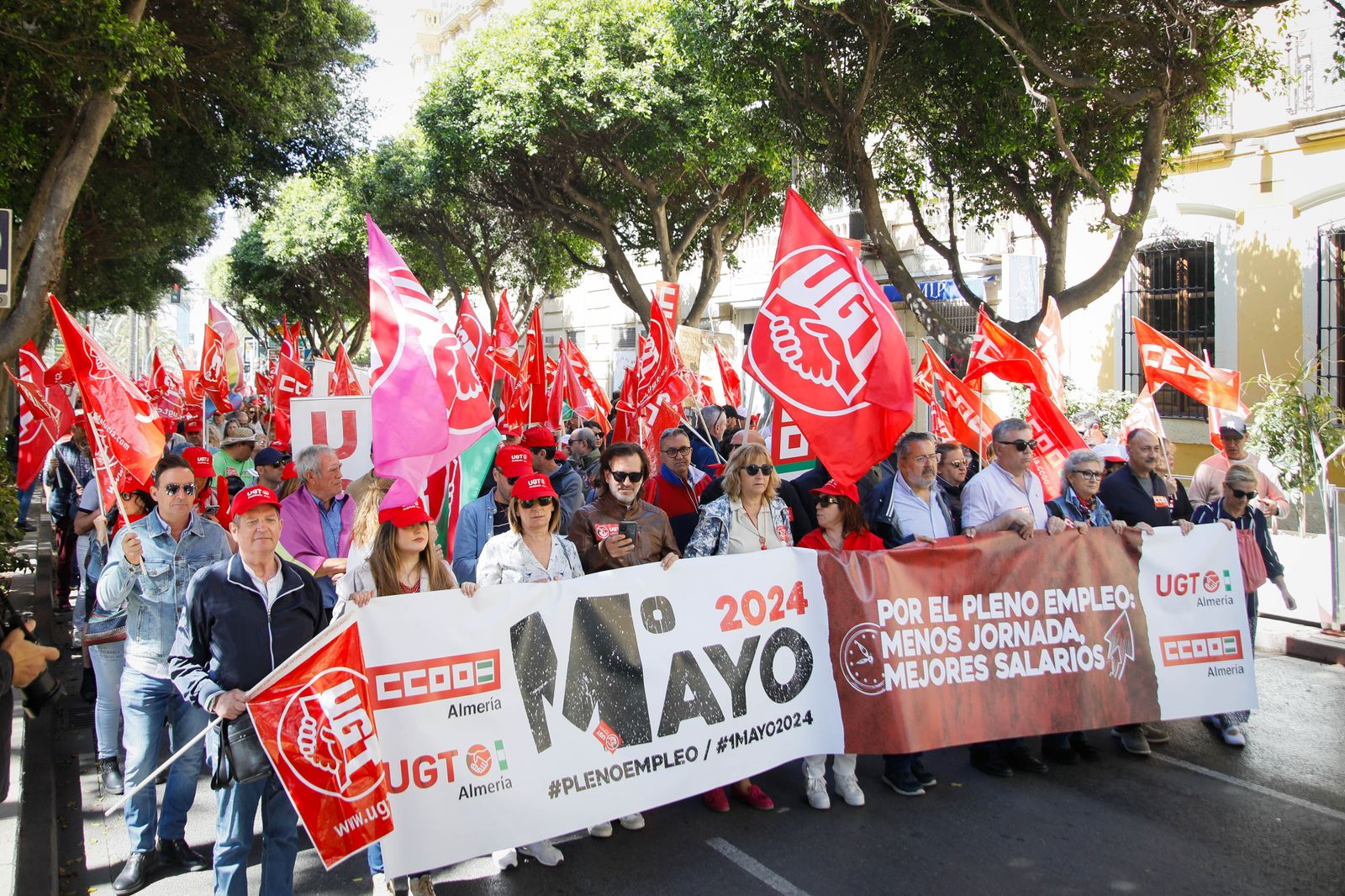 Las imágenes de la manifestación del Día del Trabajador en Almería
