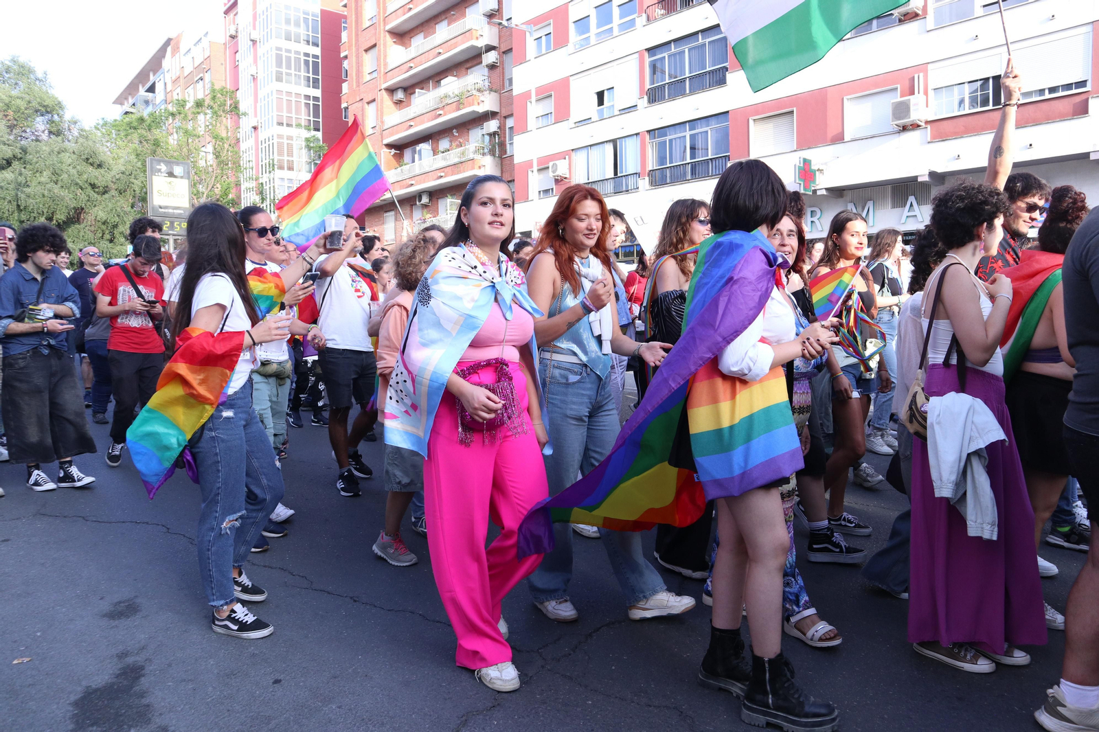 Las mejores imágenes de la manifestacióndel del Orgullo LGTBI en Huelva