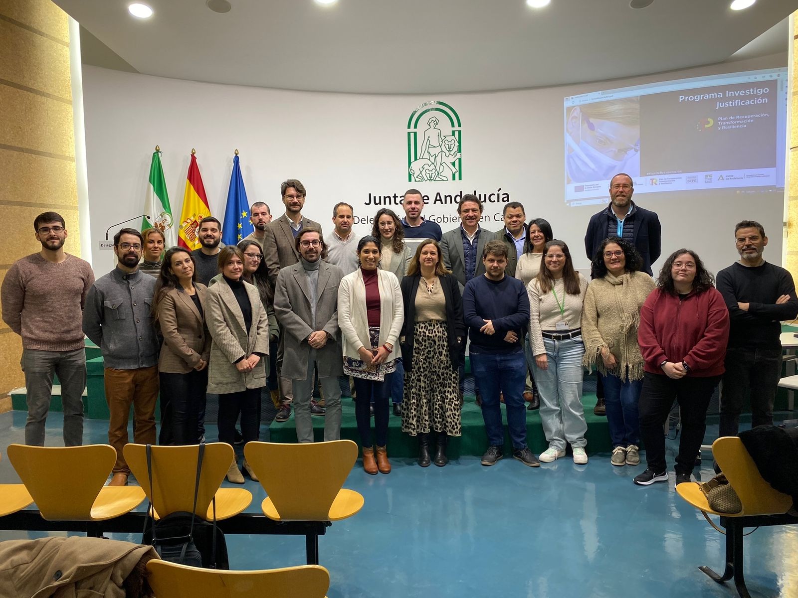 Los jóvenes contratados a través del program Investigo en Cádiz.