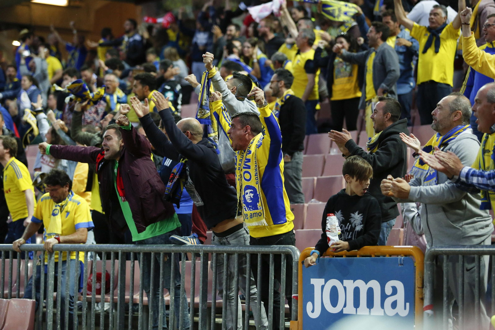 El Granada CF-Cádiz CF, en imágenes