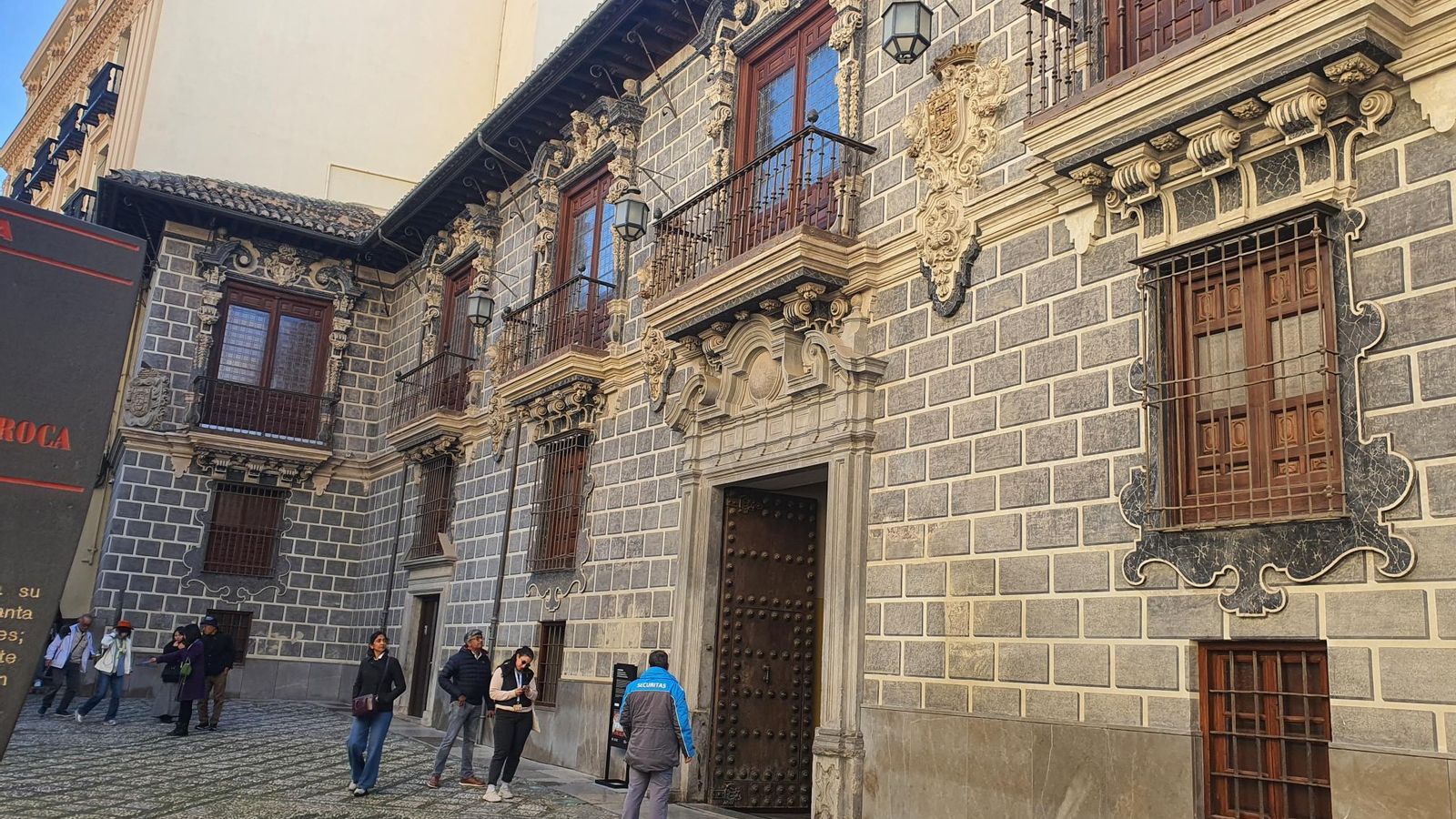 Estado actual de la fachada de la Madraza.