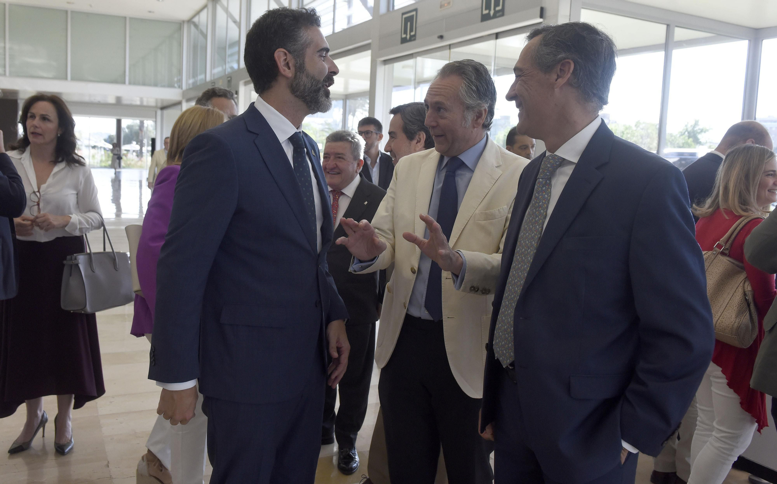 Ramón Fernández-Pacheco Monterreal, José Joly y Javier Goñi