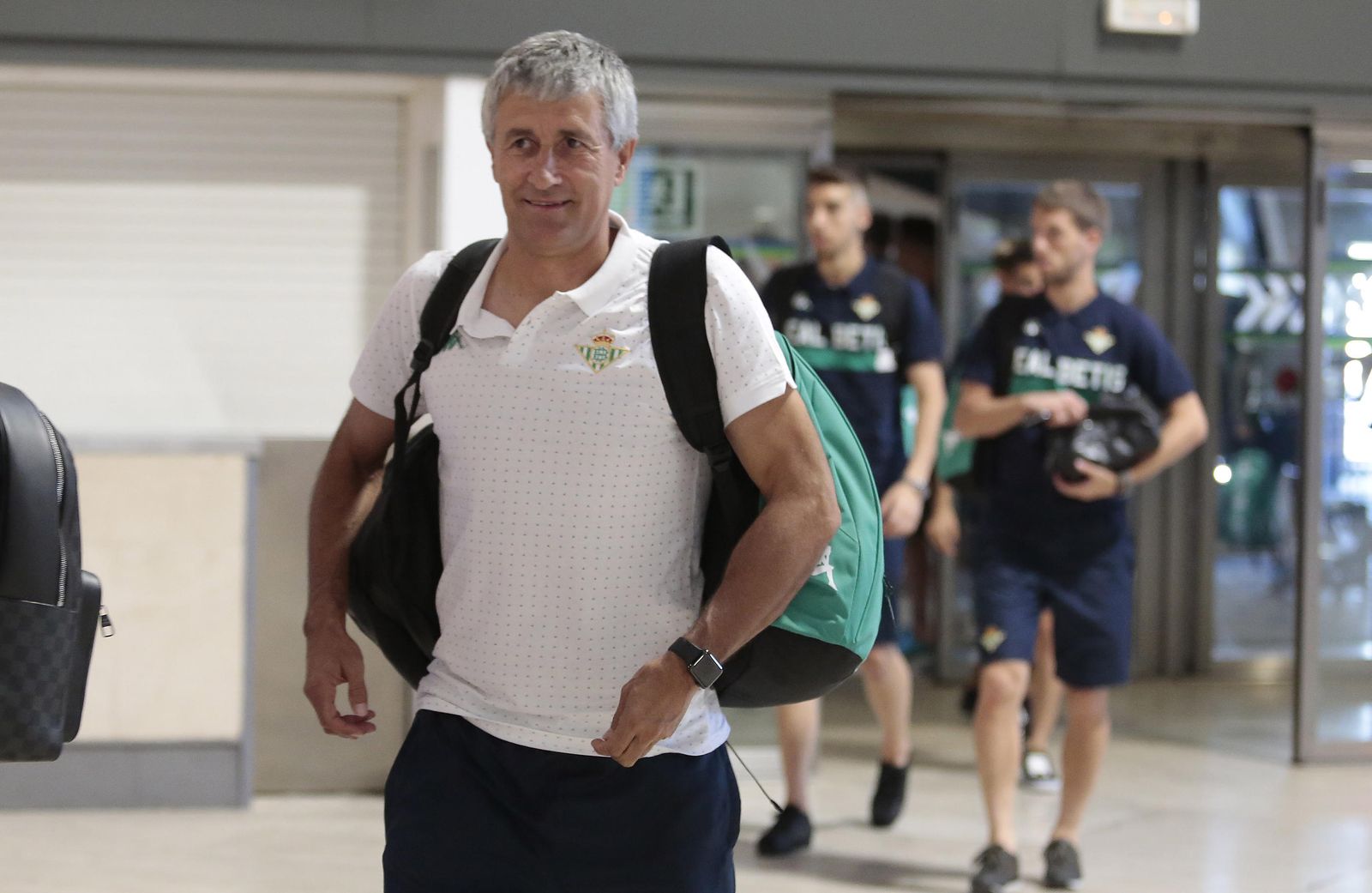 Setién, en el aeropuerto de San Pablo.