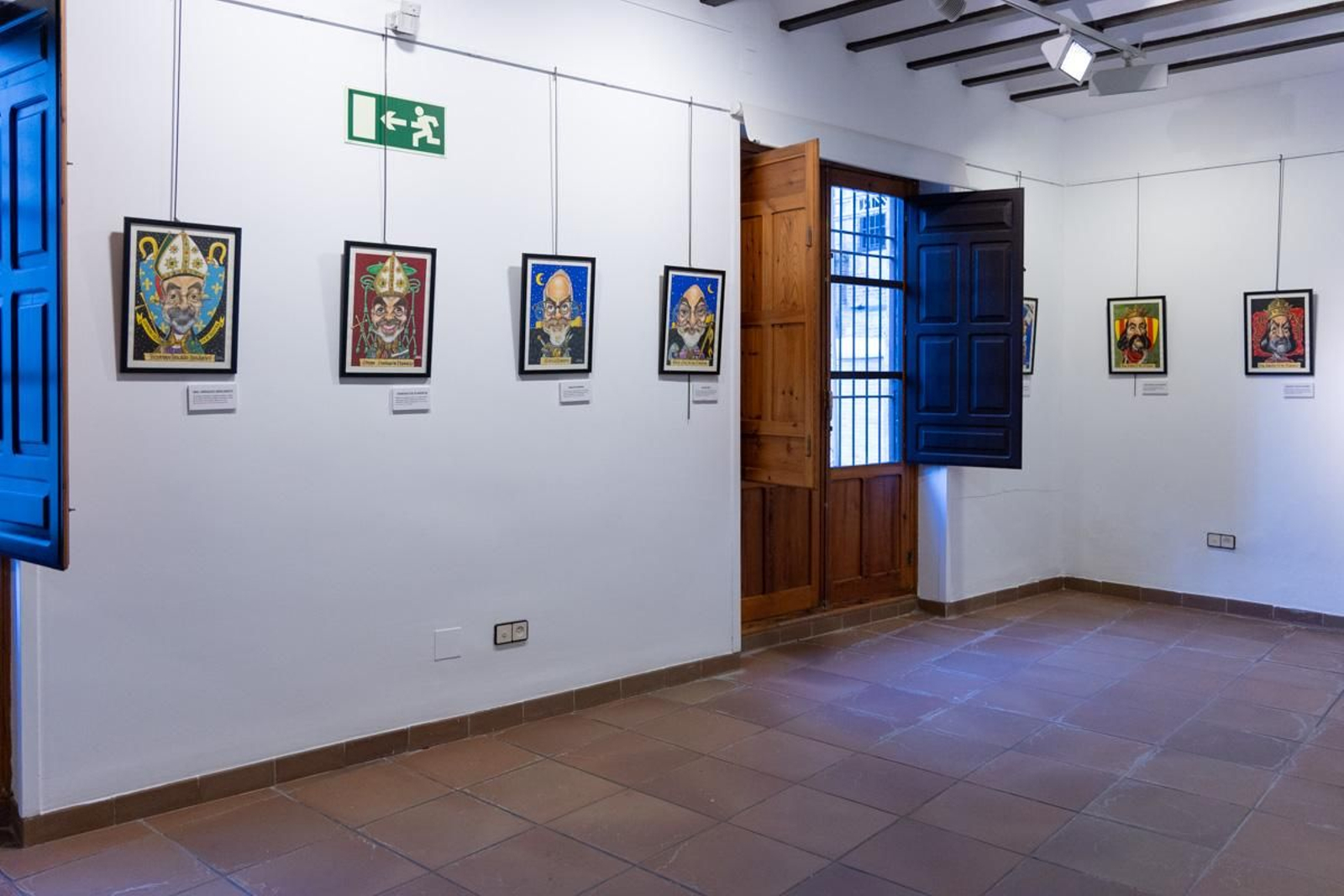 En imágenes: Juan Hervás retrata con caricaturas a destacados personajes de la Batalla de las Navas de Tolosa en esta exposición