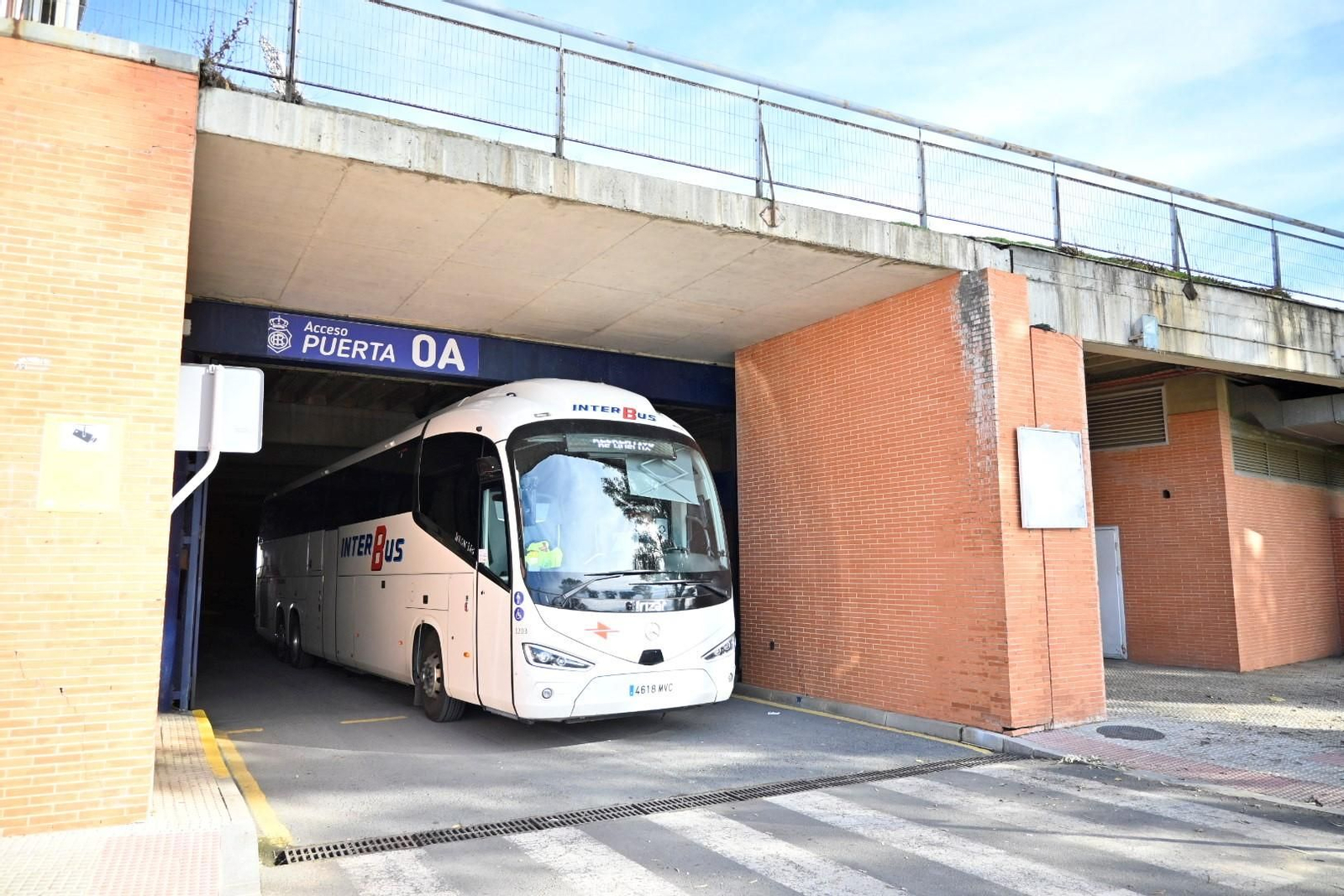 Imágenes de la salida del autobús del Recre hacia Jaén