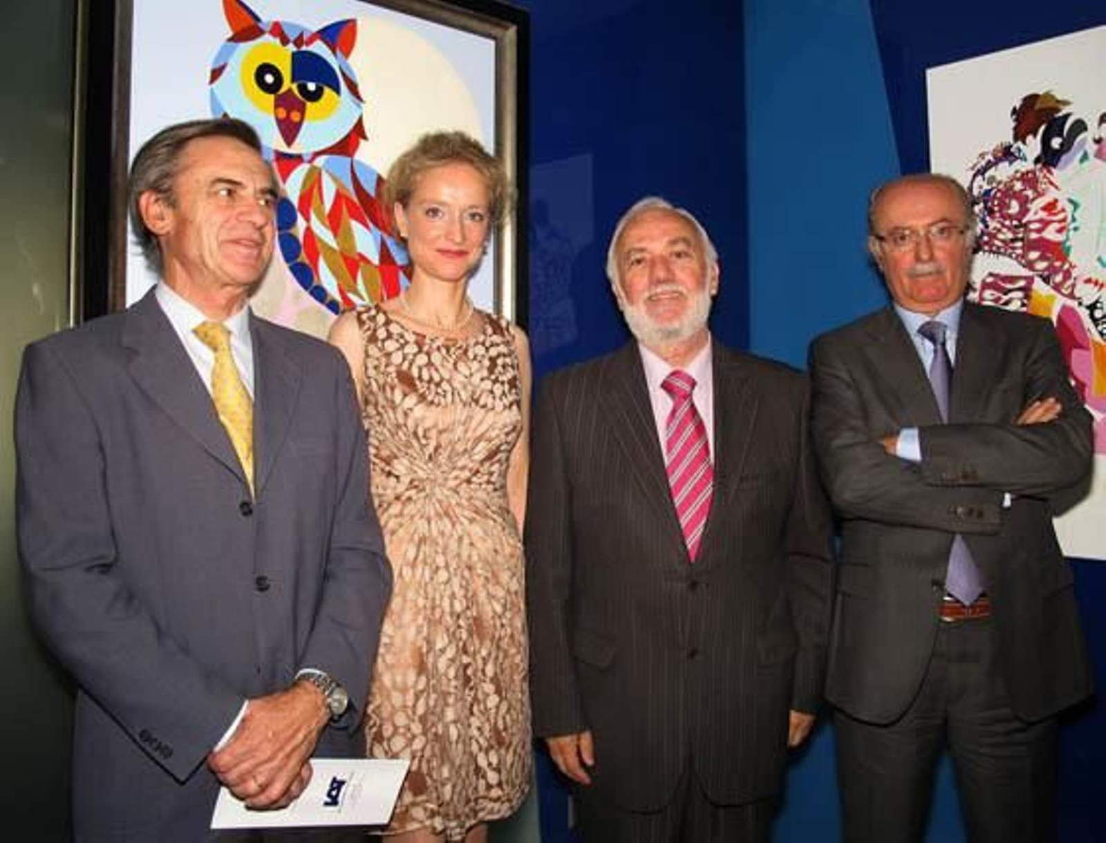 José Luis Calvo, presidente del Instituto Andaluz de Tecnología (IAT); la pintora alemana Uta Geub, Isaías Pérez Saldaña, presidente de Cartuja 93 y Miguel Ángel Luque, director general del IAT.  Foto: Victoria Ramírez