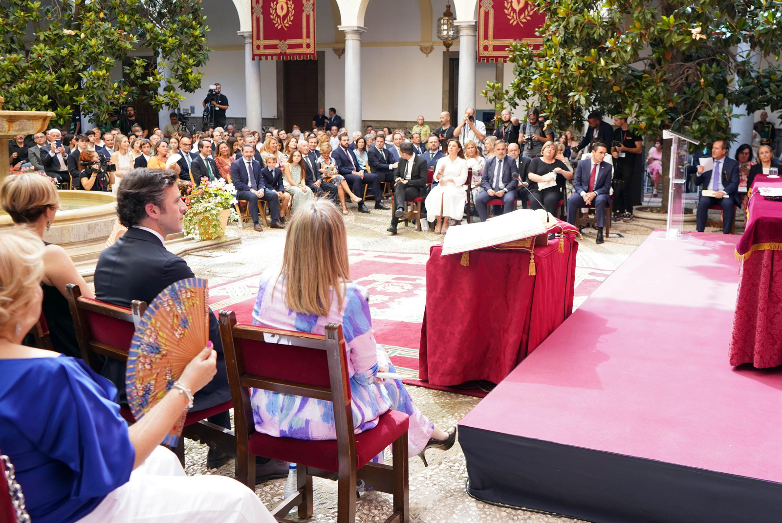 La constitución de los Ayuntamientos de Granada, en imágenes