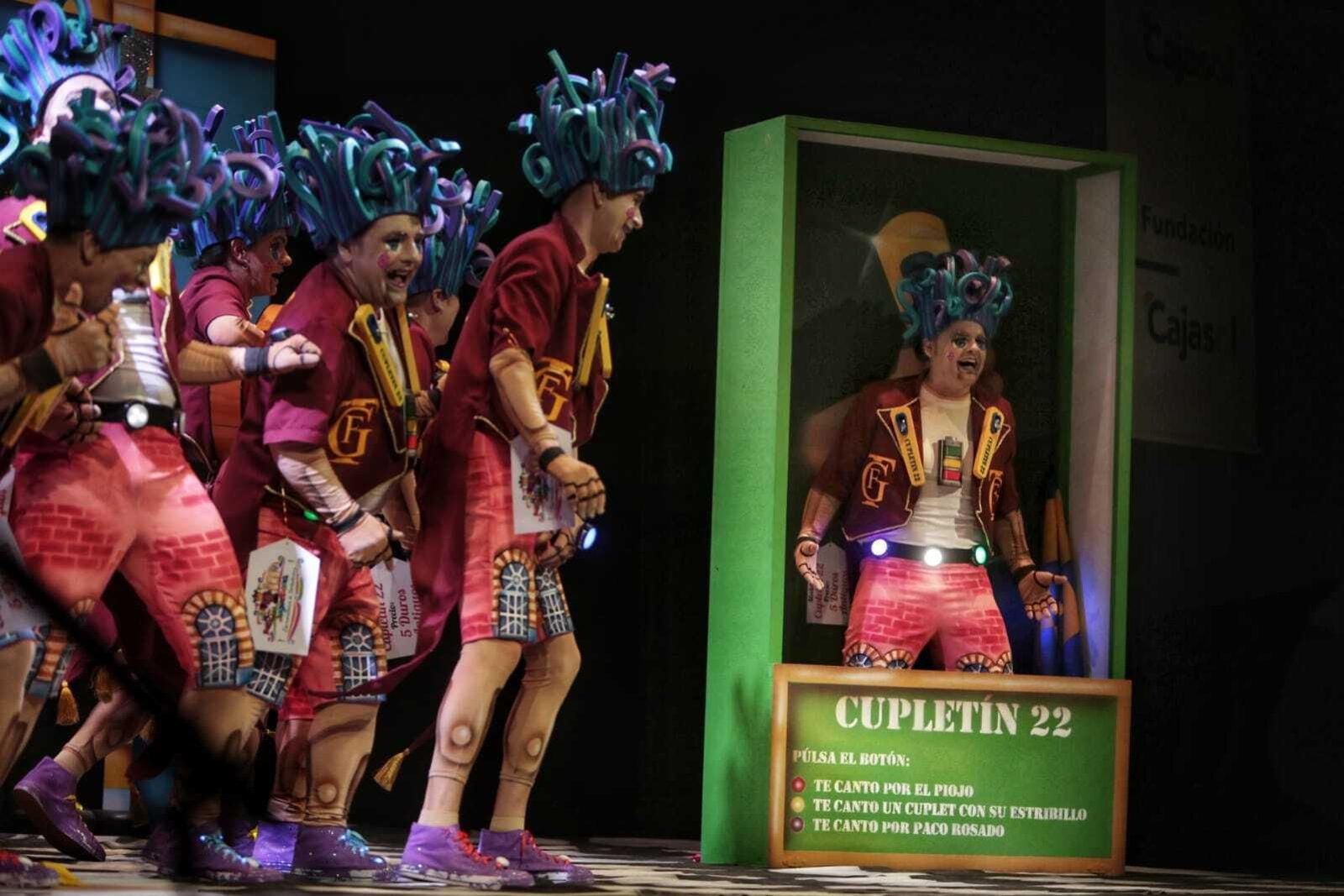 Actuación de la chirigota 'Los Coac Toys'