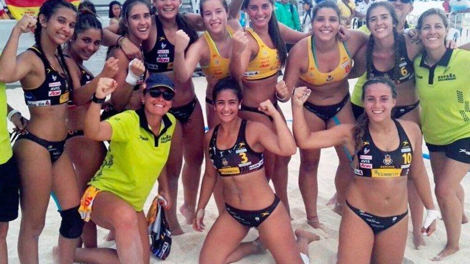 Gemma Sánchez con sus compañeras de selección