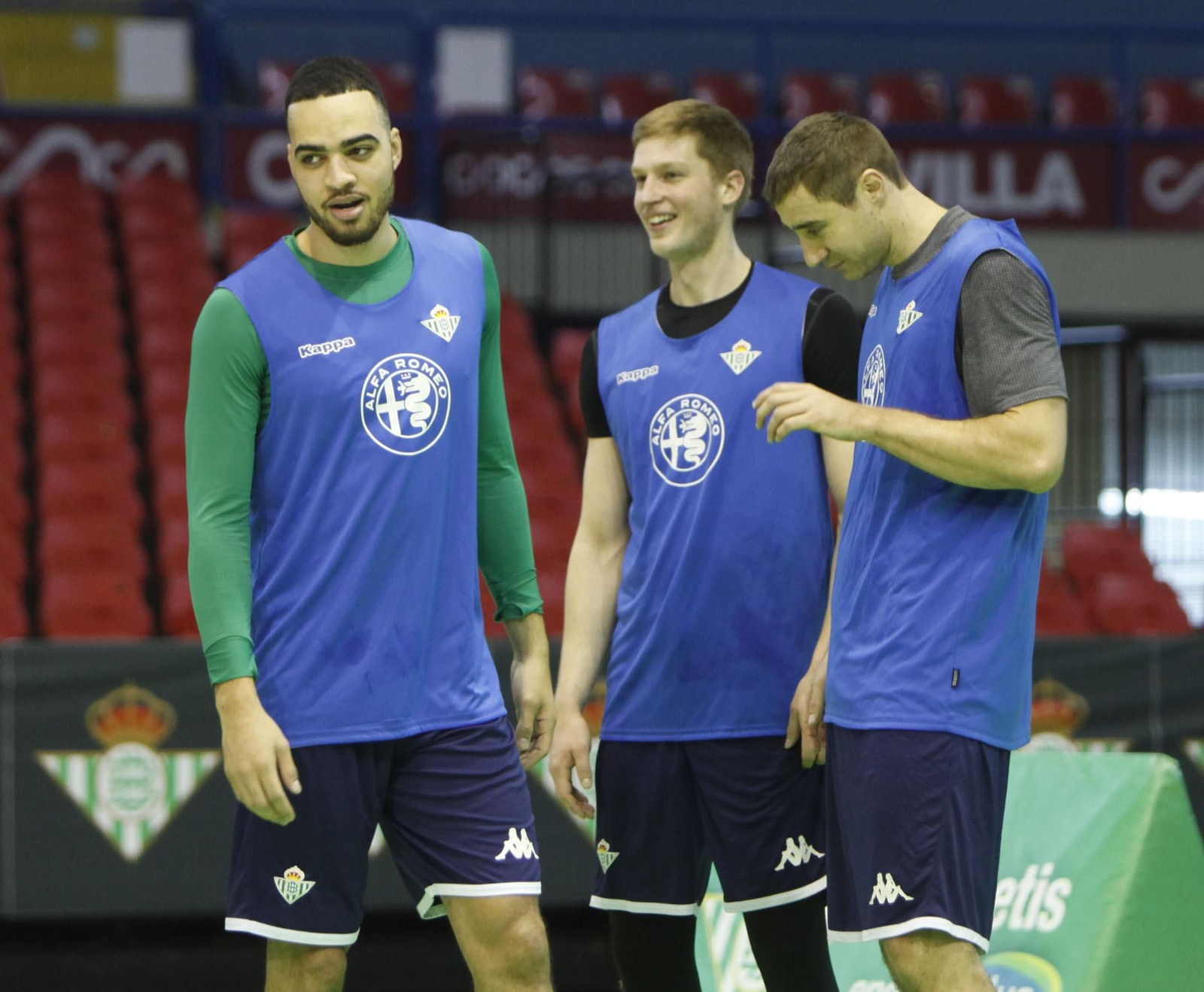 Obi y Malmanis, junto a Marcius, cuyo contrato ya ha sido cortado.