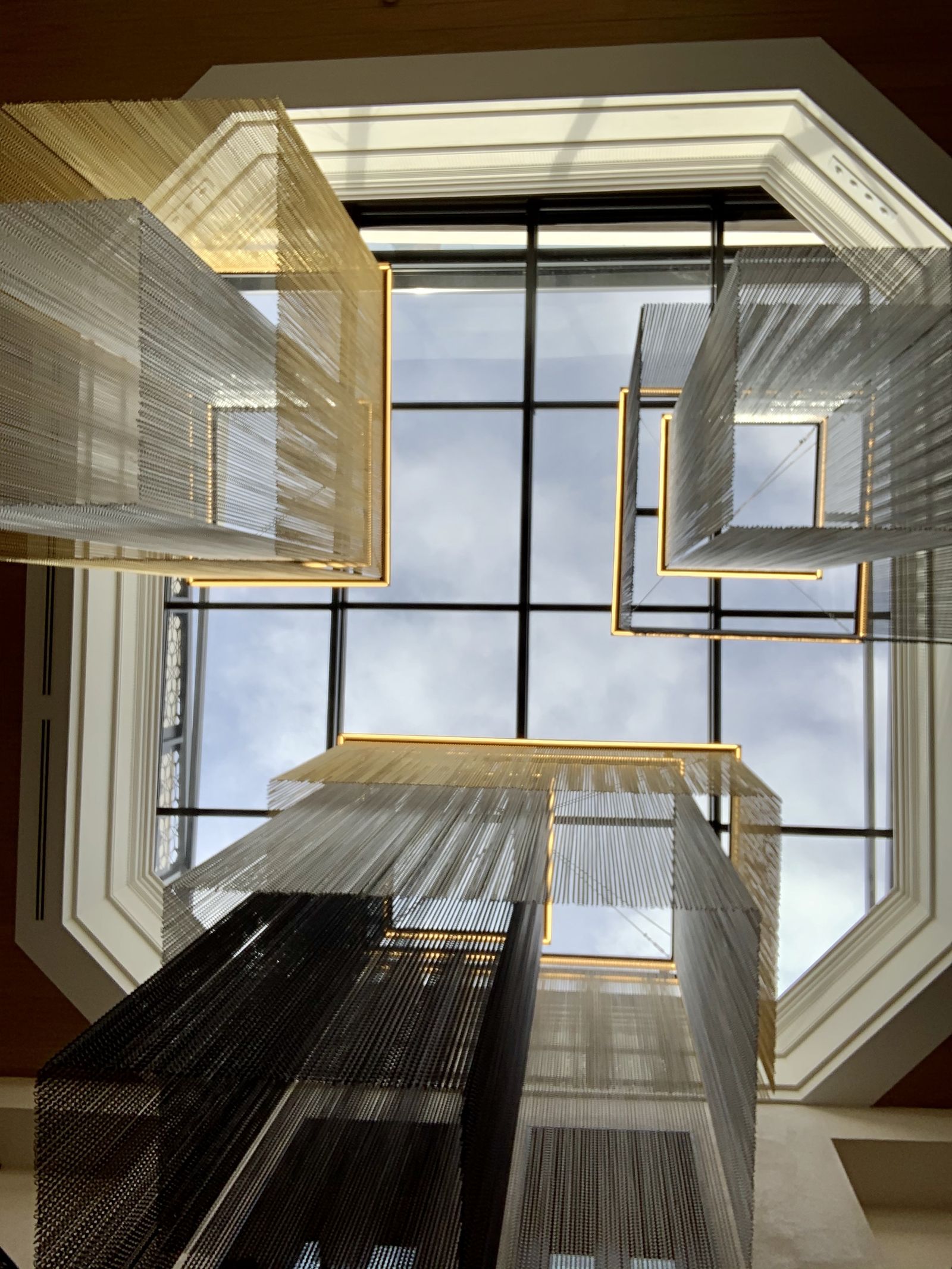 Una de las cubiertas del hotel que permite la entrada natural de luz.