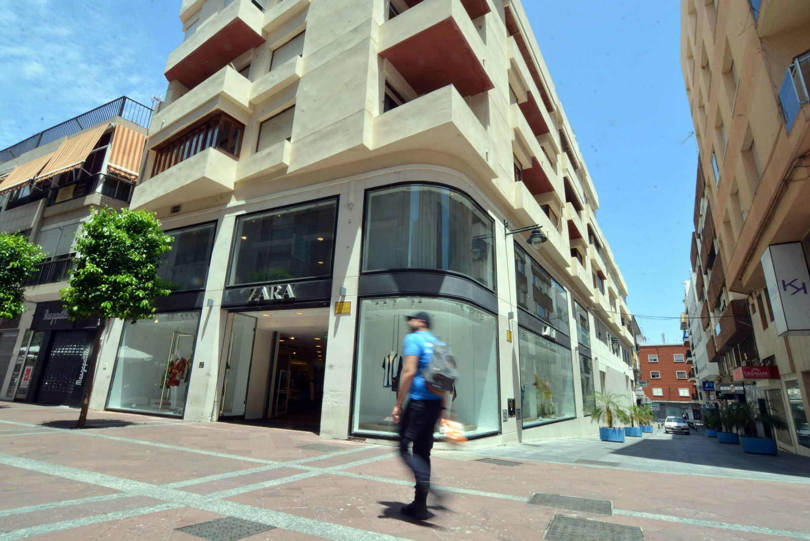 El actual local de Zara en la calle Regino Martínez del centro de Algeciras, este sábado.