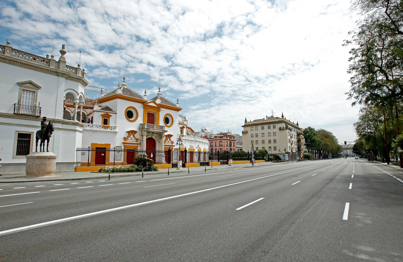 Cinco años del confinamiento por el Covid: las mejores fotos de la pandemia en Sevilla