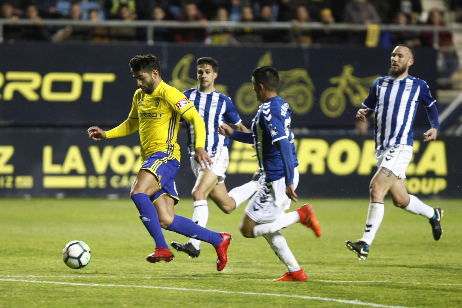 Jona volverá a jugar esta temporada en Los Cármenes tras hacerlo con el Córdoba en la primera vuelta.
