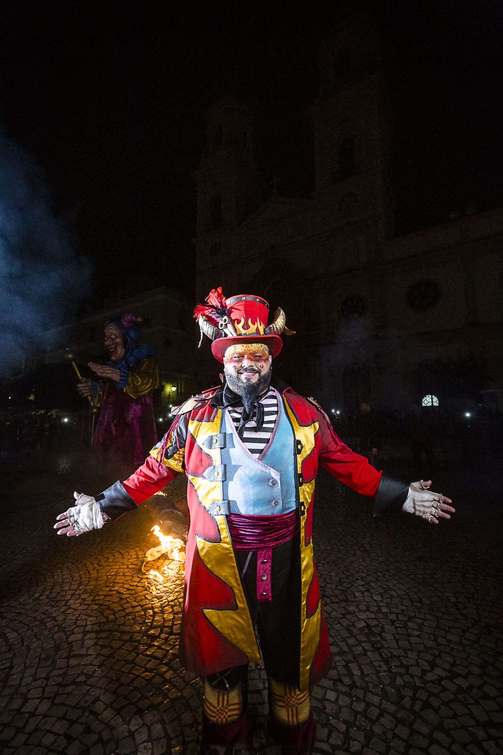 Las imágenes del pregón y la quema del Dios Momo