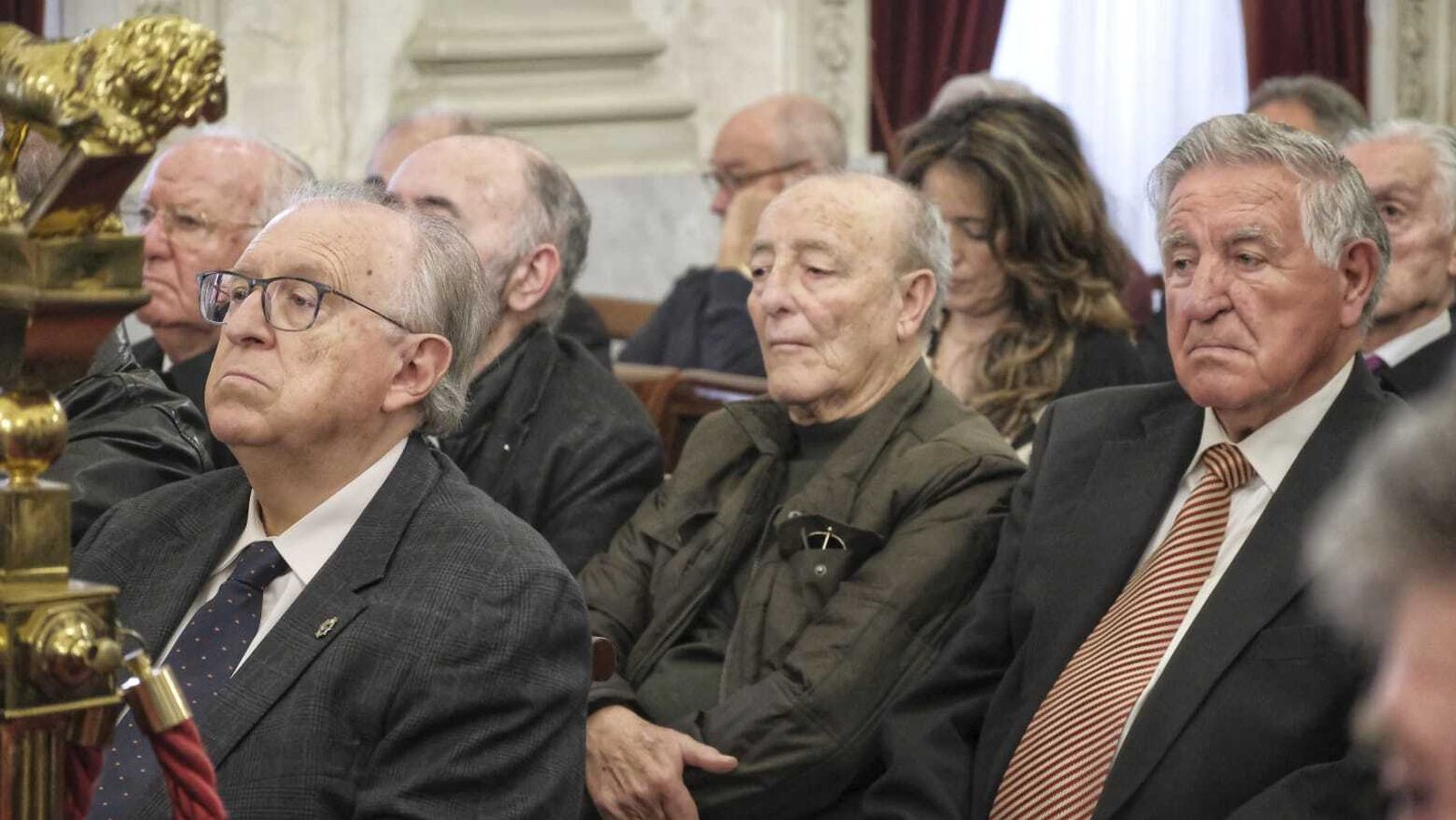 El pleno homenaje a Carlos Díaz en Cádiz, en imágenes