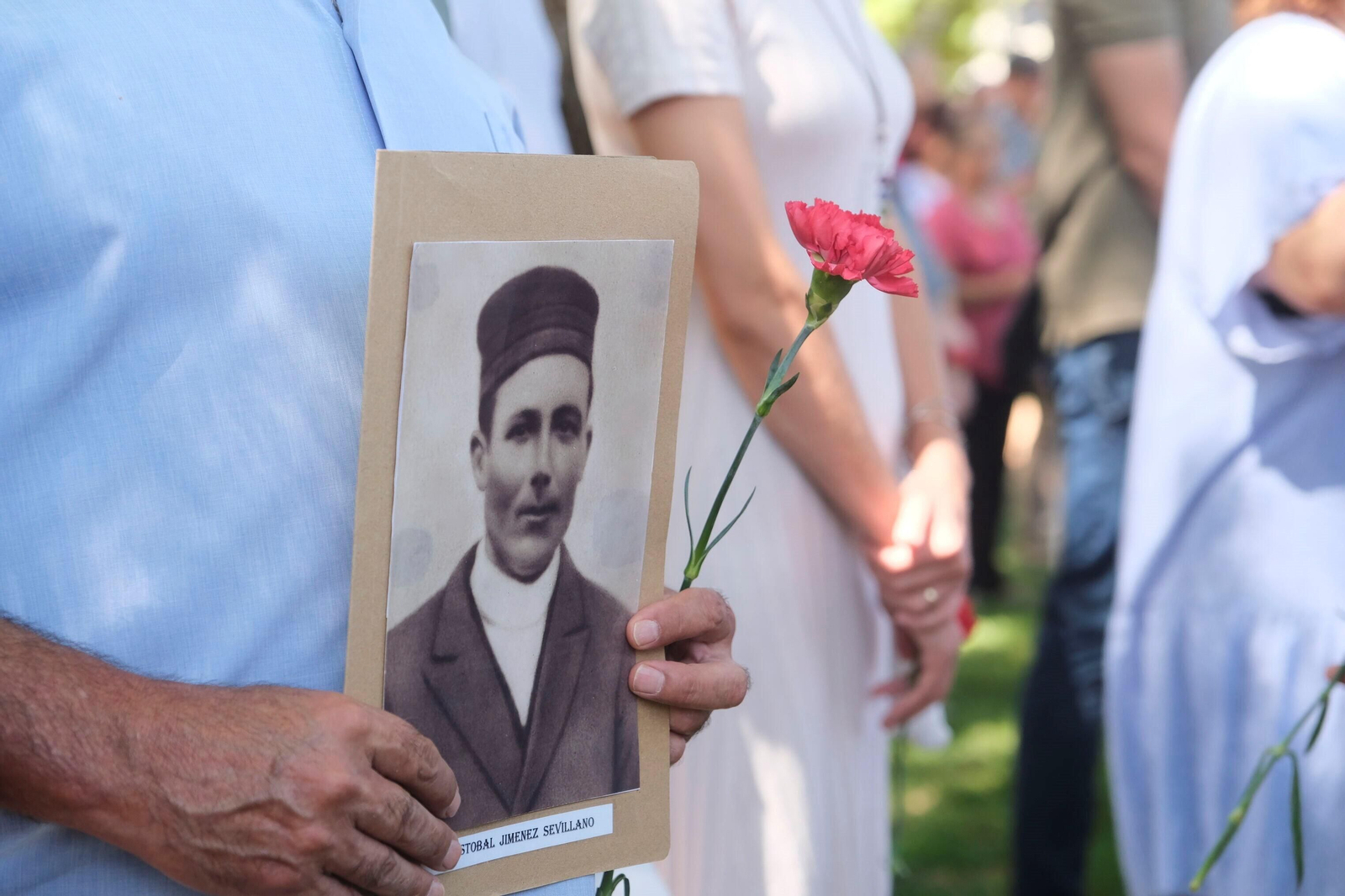 El homenaje a las víctimas del franquismo en Córdoba, en imágenes