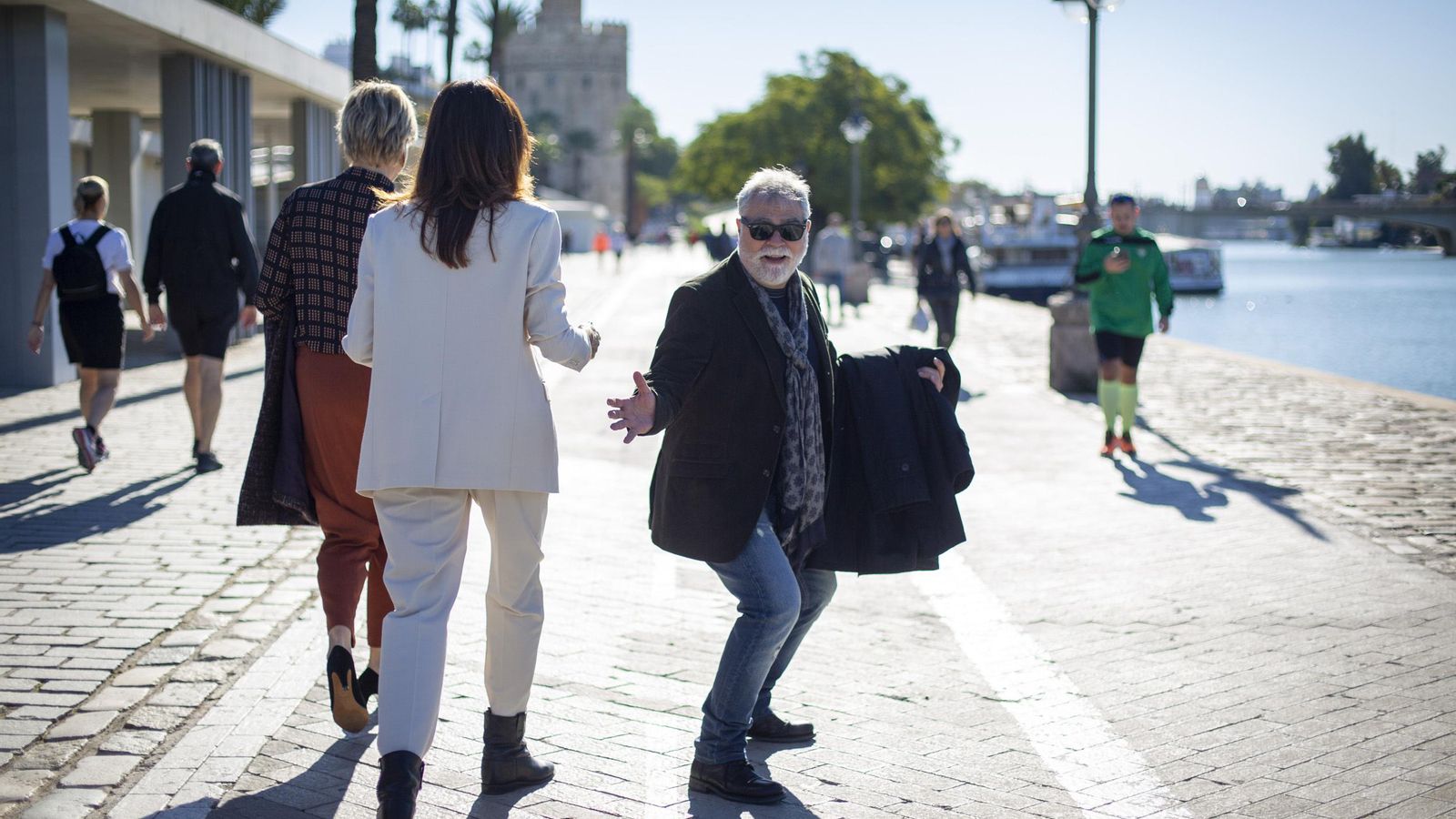 Benito Zambrano, en el Paseo Marqués de Contadero de Sevilla, antes de la entrevista.