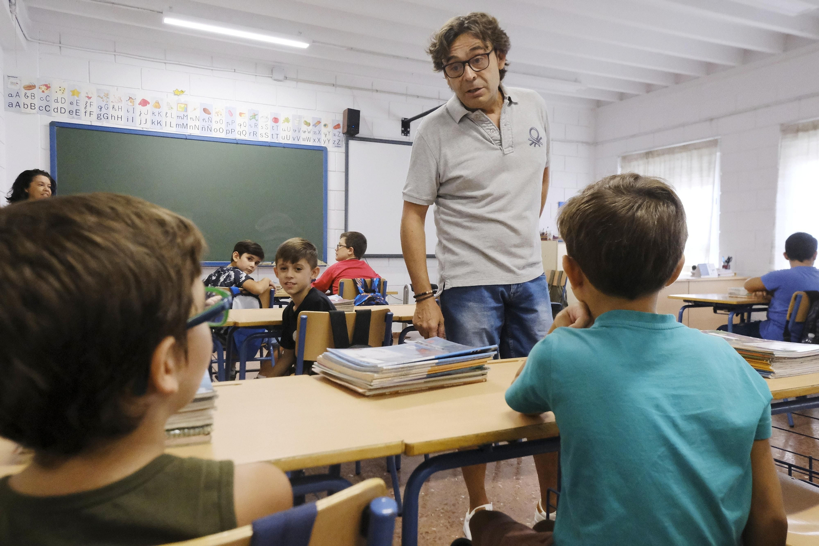 Las imágenes de la vuelta al cole en Córdoba: reencuentros, nervios y mucha ilusión