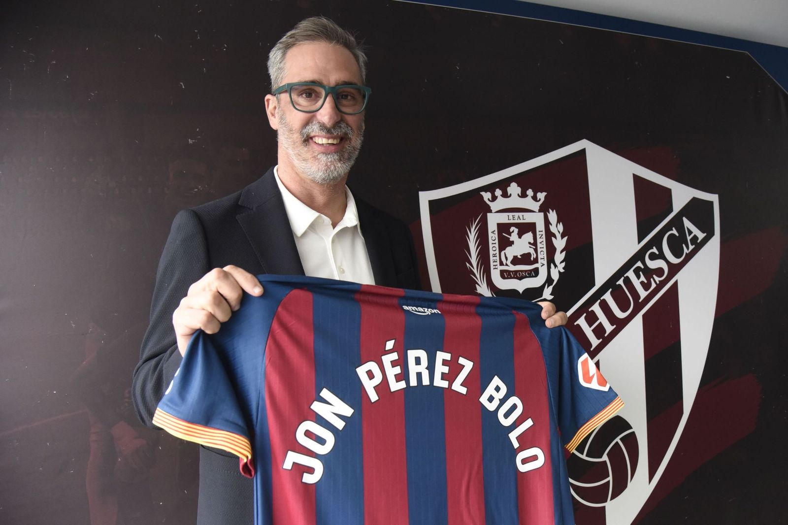 Jon Pérez Bolo es el técnico del Huesca cuyo gesto ha desatado la polémica.