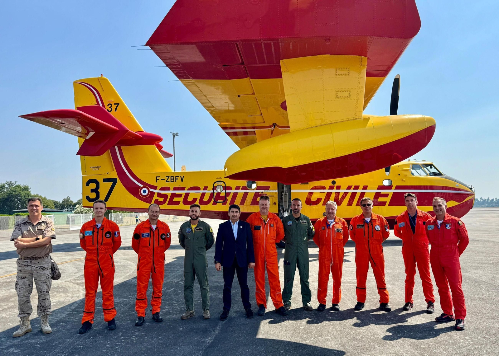 Uno de los hidroaviones llegado de Francia.