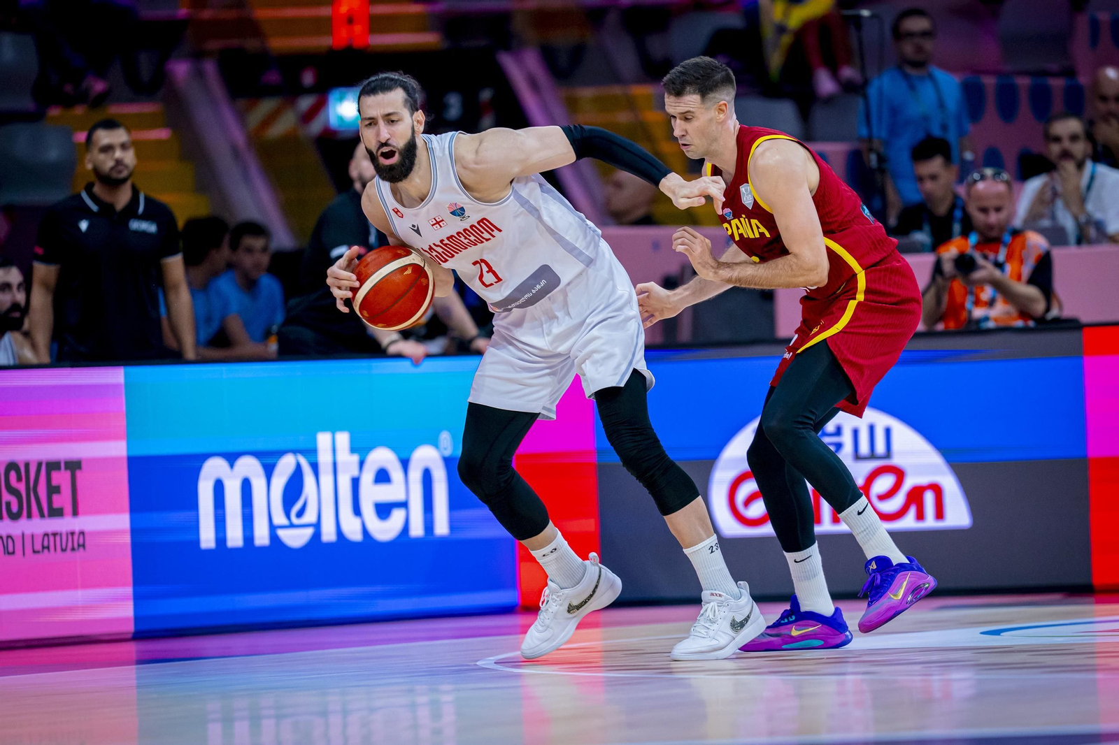 Las fotos del Georgia - España de baloncesto