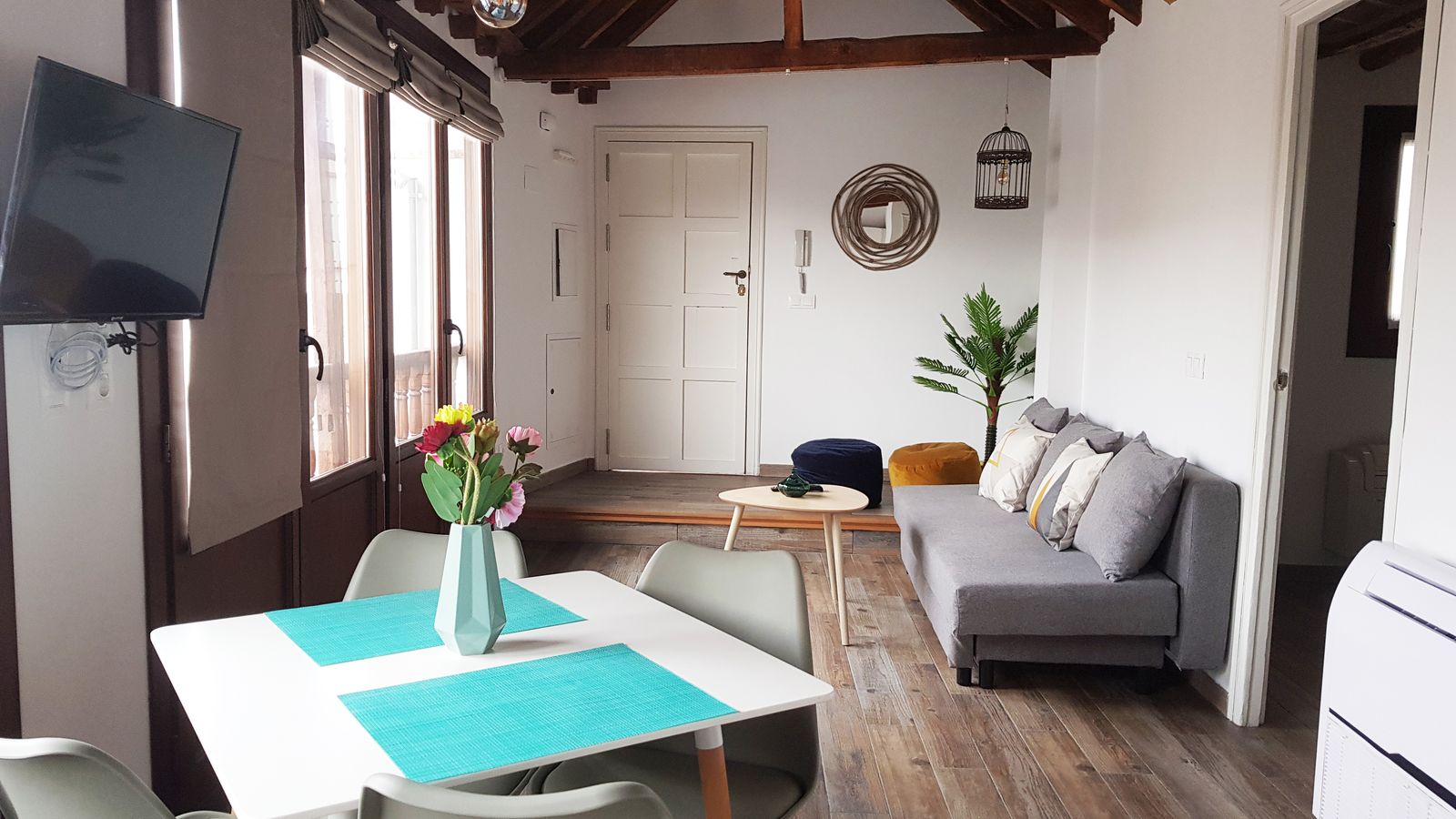 Los apartamentos cuentan con todas las comodidades y están equipados con los mejores aditamentos para el confort de las personas.