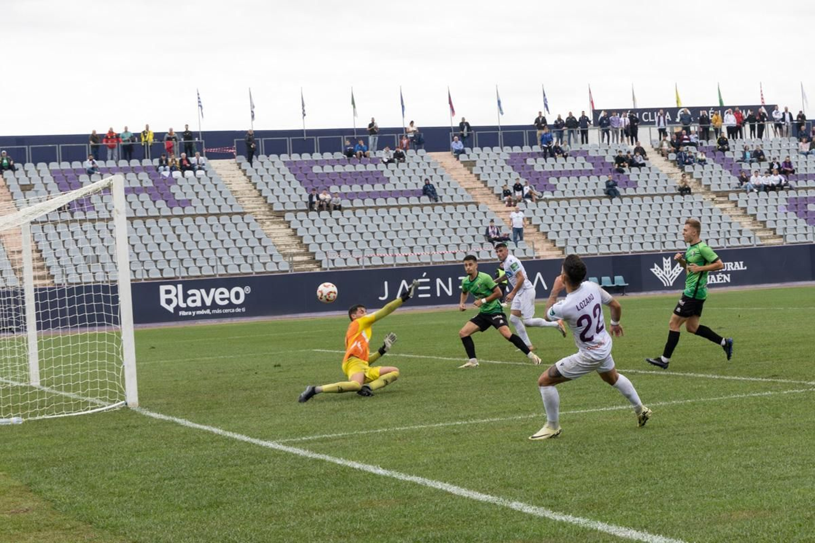 Partido Real Jaén y CD Huétor Vega, en imágenes