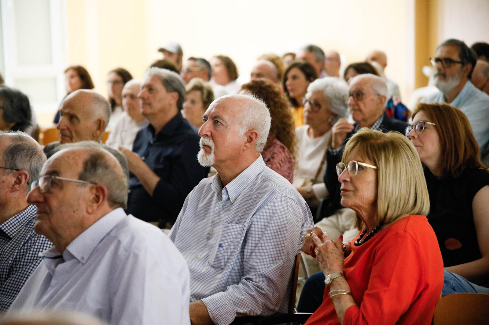 Imágenes de la entrega de los Escudos de Oro del IEA y la celebración de su Plenario