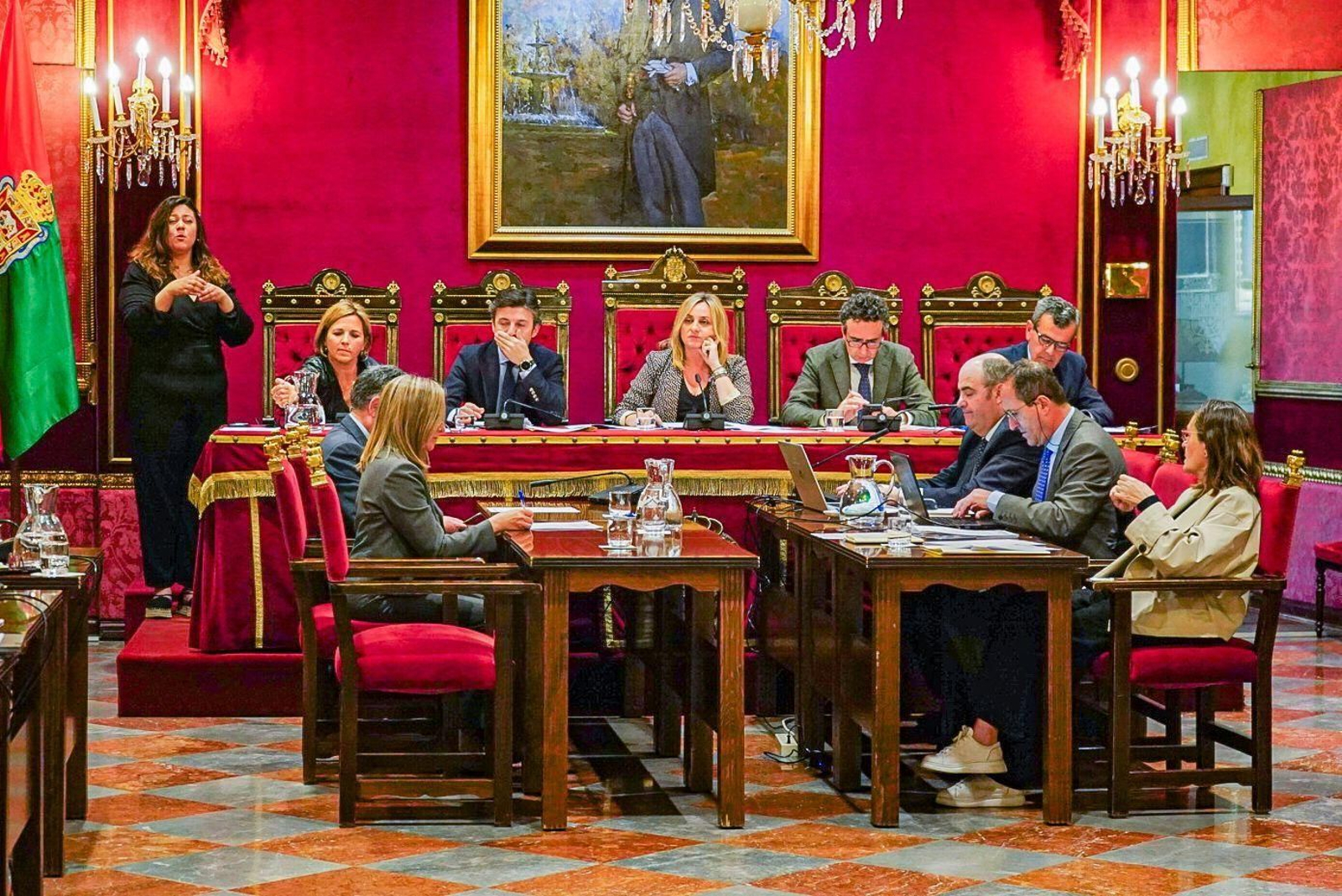 El Ayuntamiento vuelve a pedir al Gobierno las conexiones ferroviarias para Granada