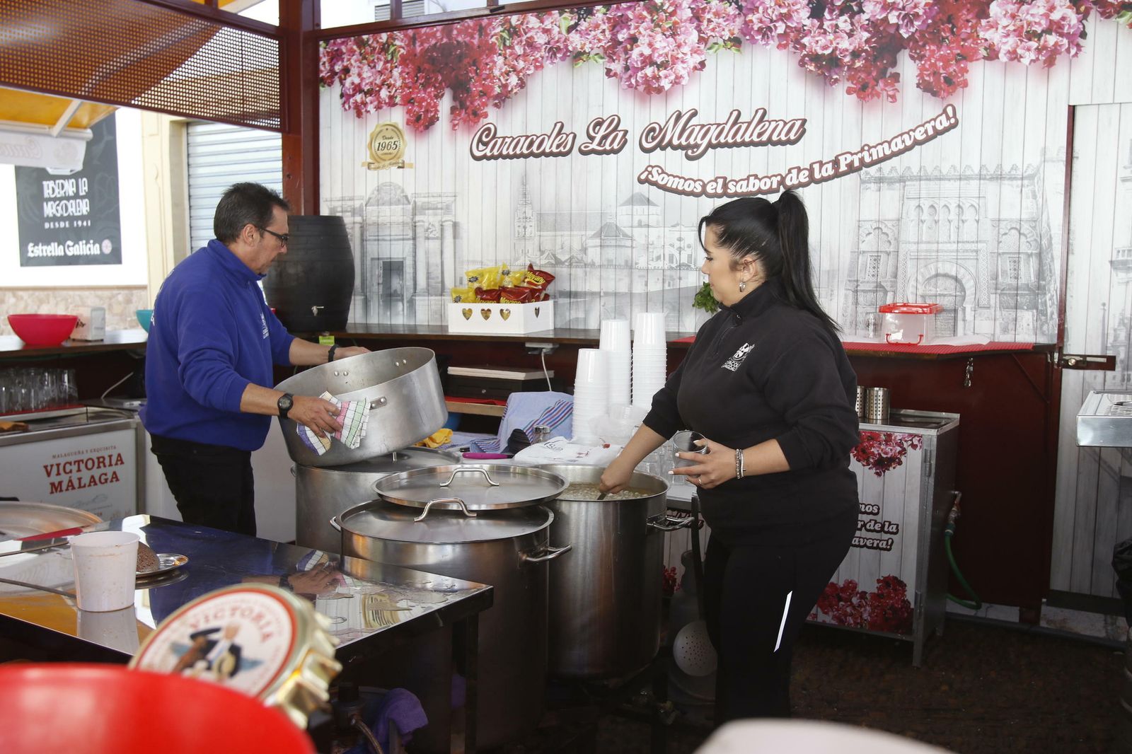 El puesto de caracoles de La Magdalena, en fotos