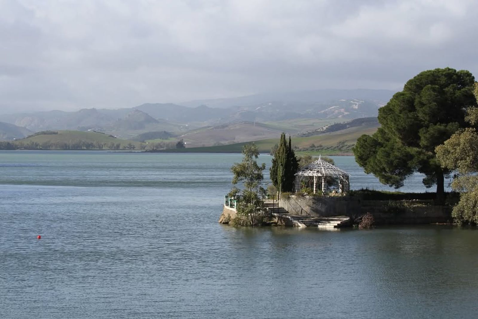 El desembalse del Guadalhorce, en Málaga, en imágenes