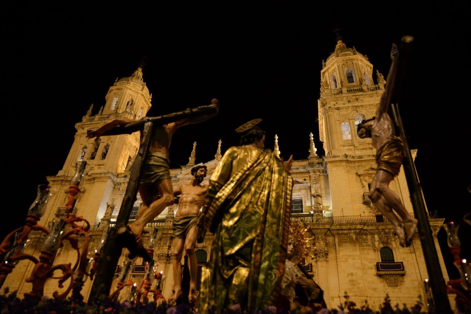 Misterio del Calvario frente a la catedral de Jaén.