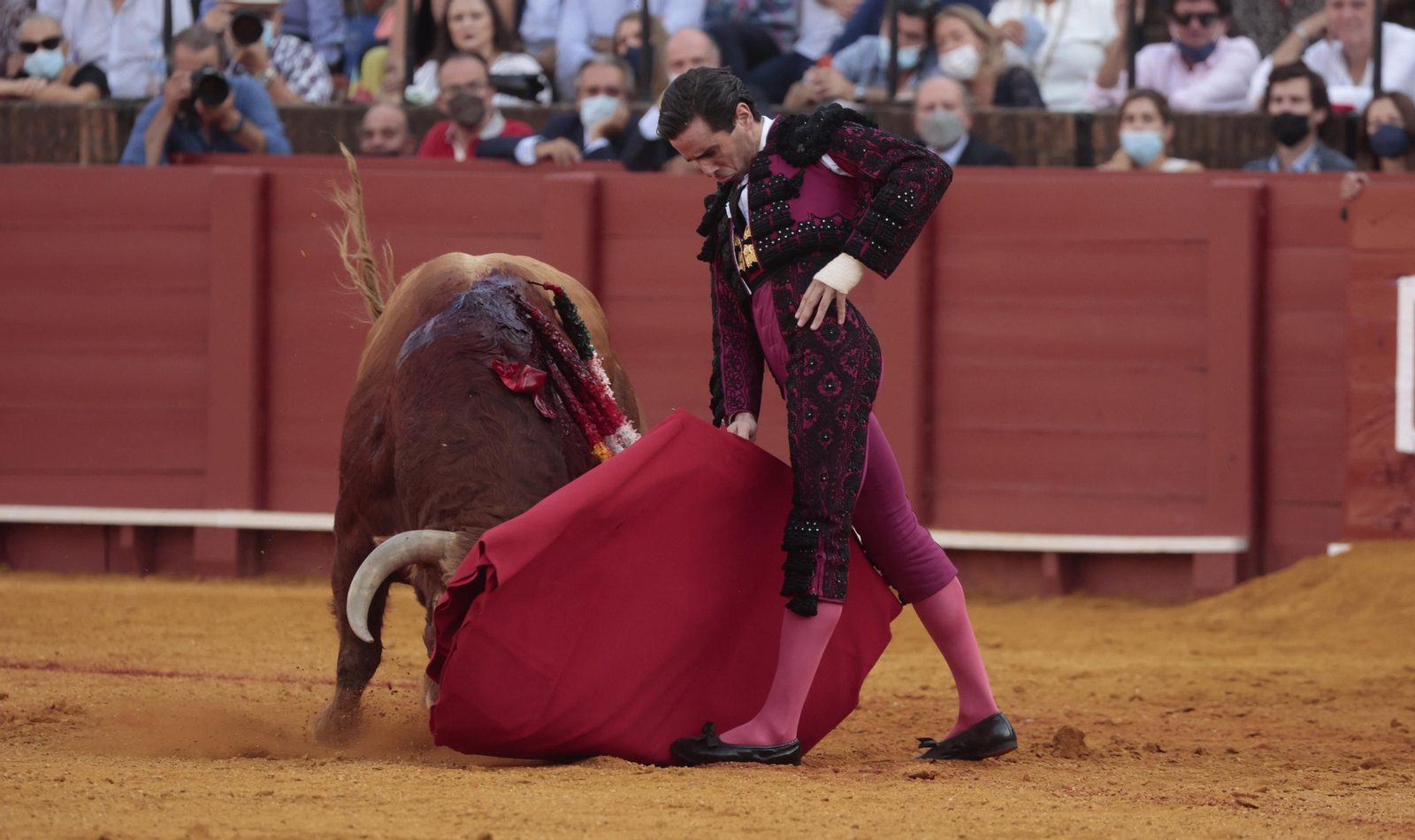 Las imágenes del triunfo de Morante en San Miguel