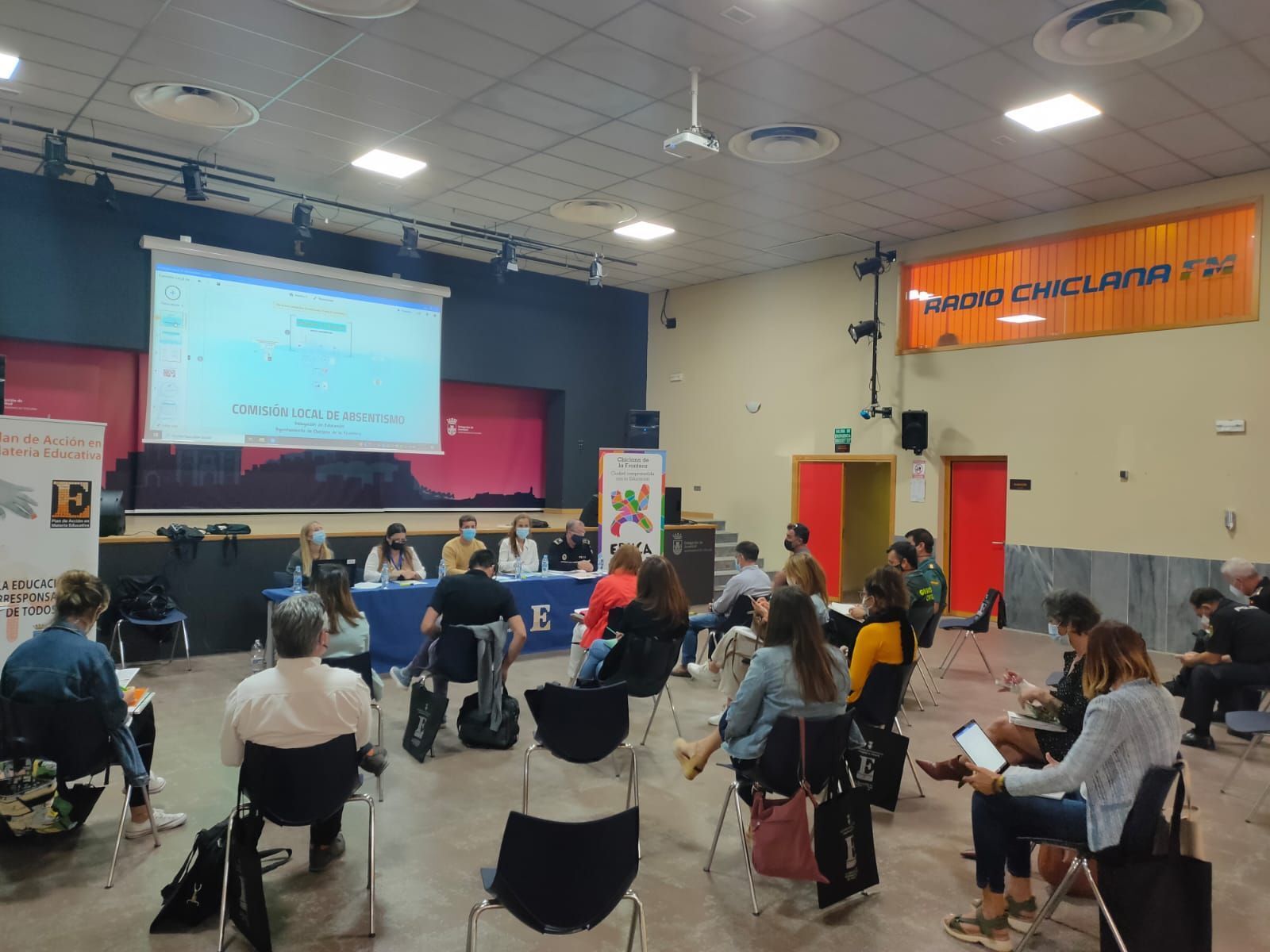 Una reunión de la Comisión Local de absentismo en Chiclana.