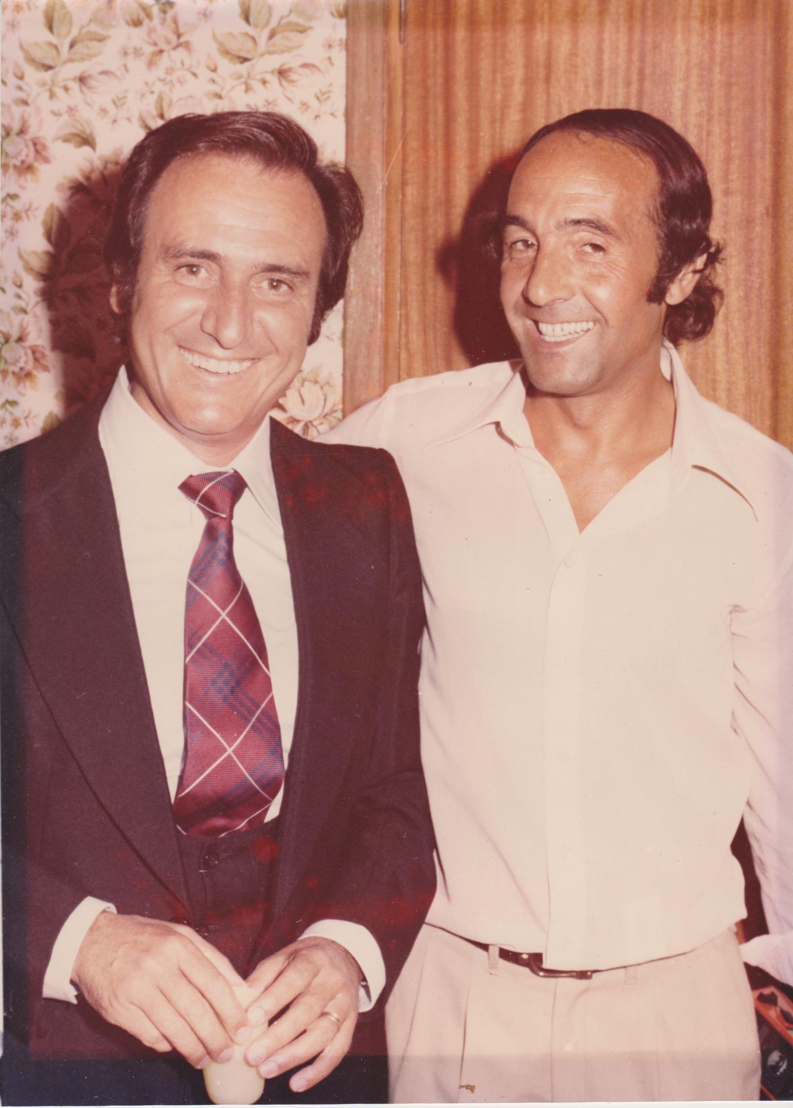 Julio Iglesias, Lola Flores o Camarón en Huelva: Las imágenes más inéditas del famoso Club Raúl de Lepe