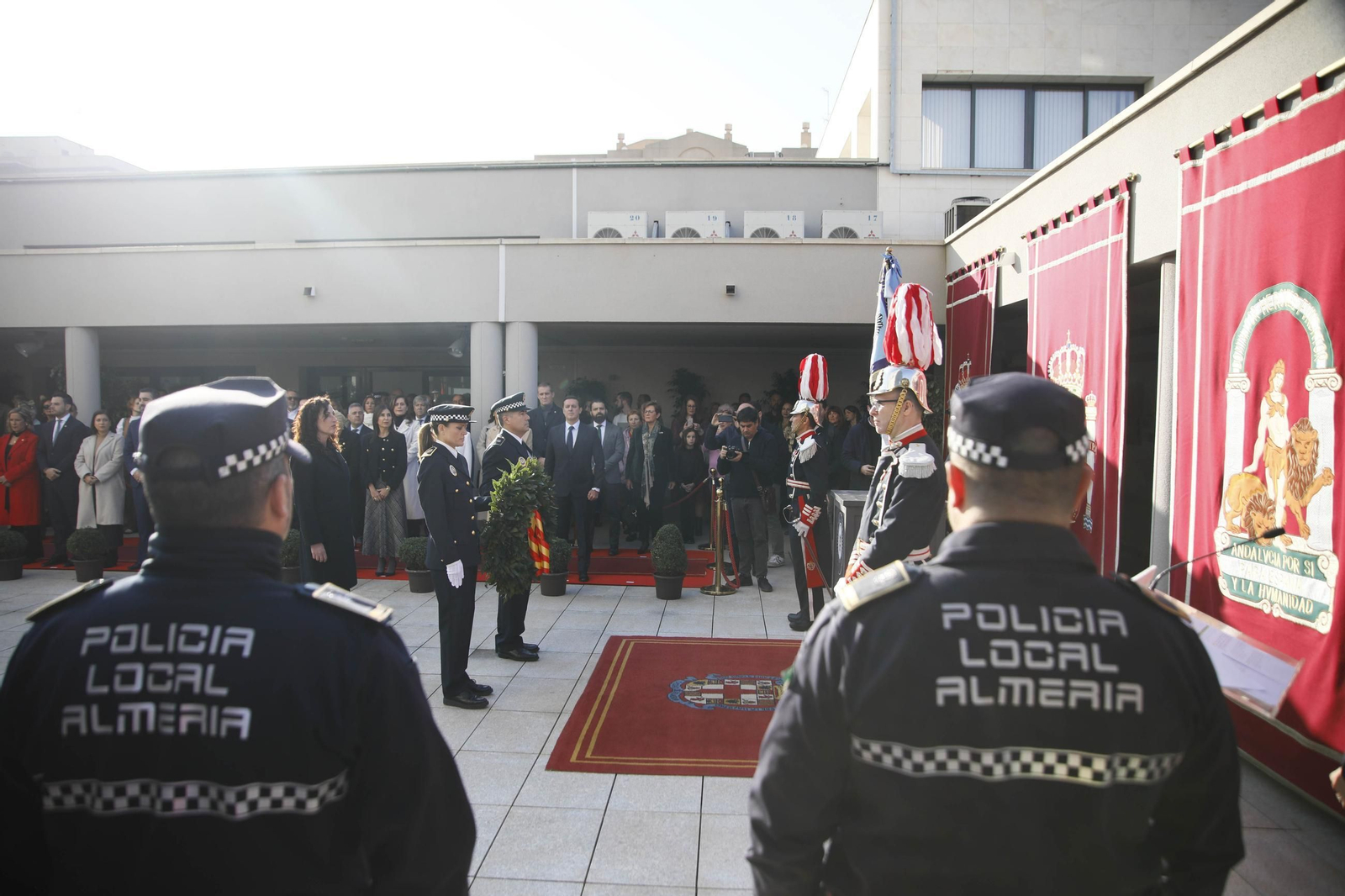 Las imágenes del acto institucional de la Policía Local de Almería con motivo de la festividad de su patrón, San Esteban