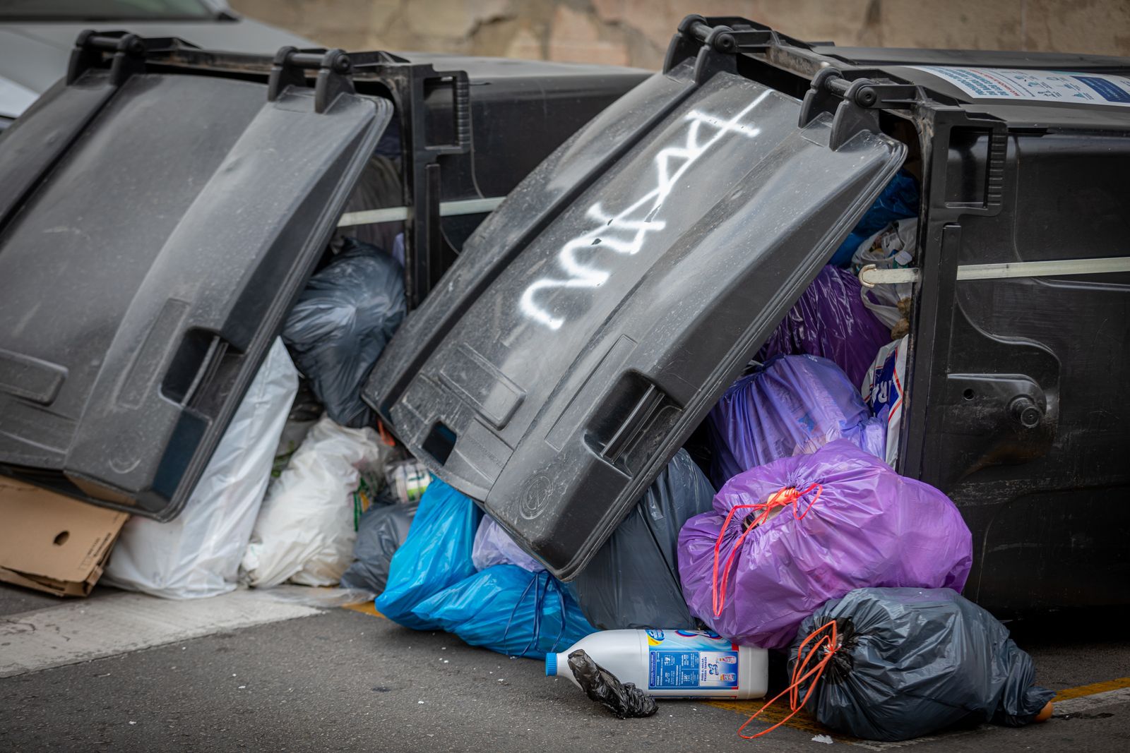 Así ha amanecido El Puerto este domingo con la huelga de basuras