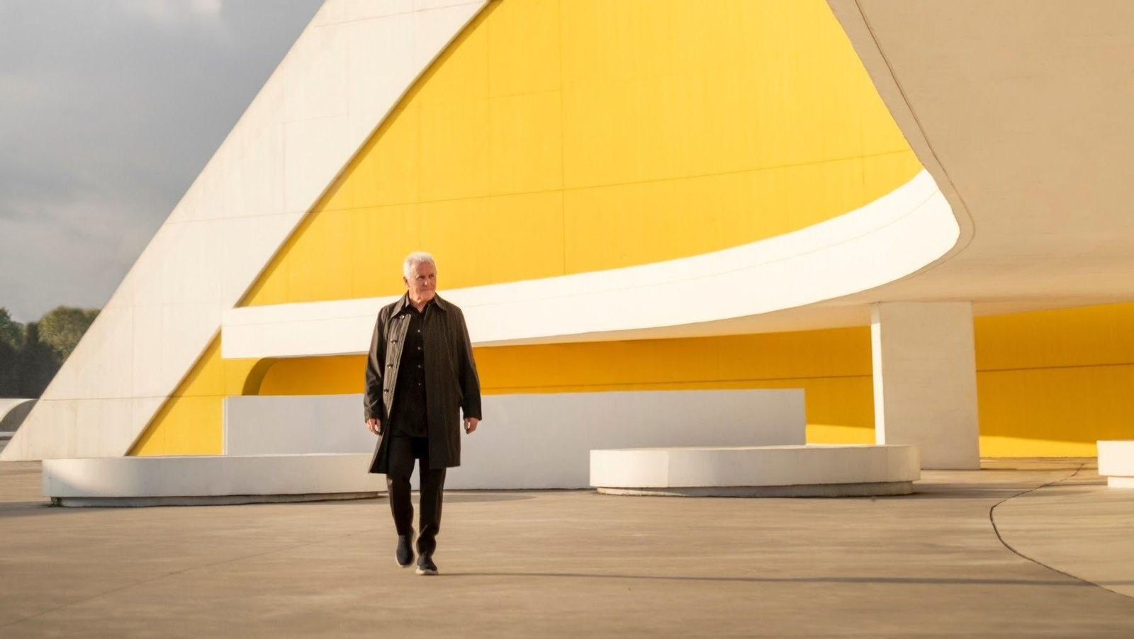 Víctor Manuel hace parada en Málaga el próximo 2026 con su nueva gira 'Solo a solas conmigo'.