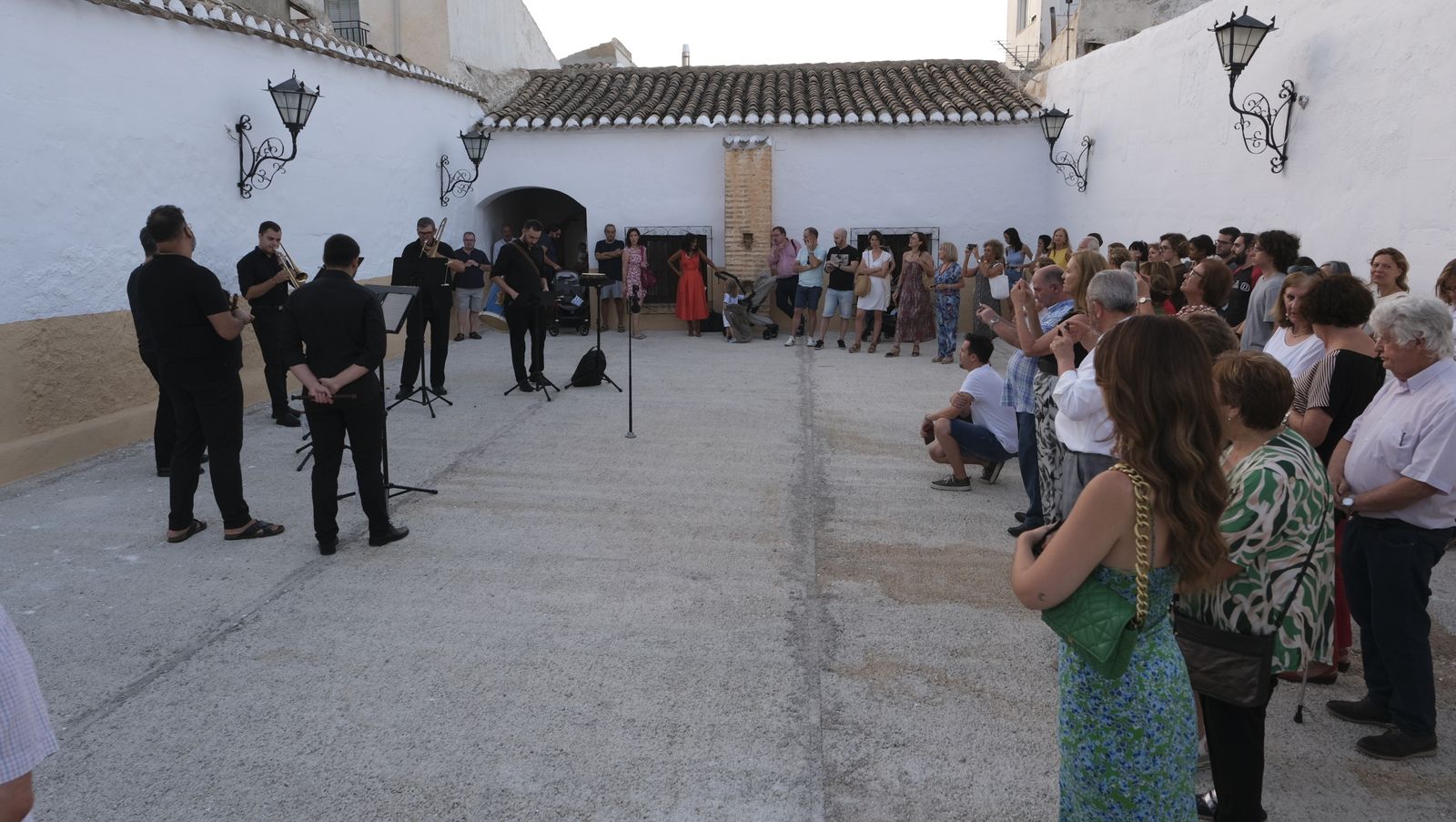 Imágenes del paseo musical Essentia Ministriles. XXI Festival de Música Renacentista y Barroca de Vélez Blanco