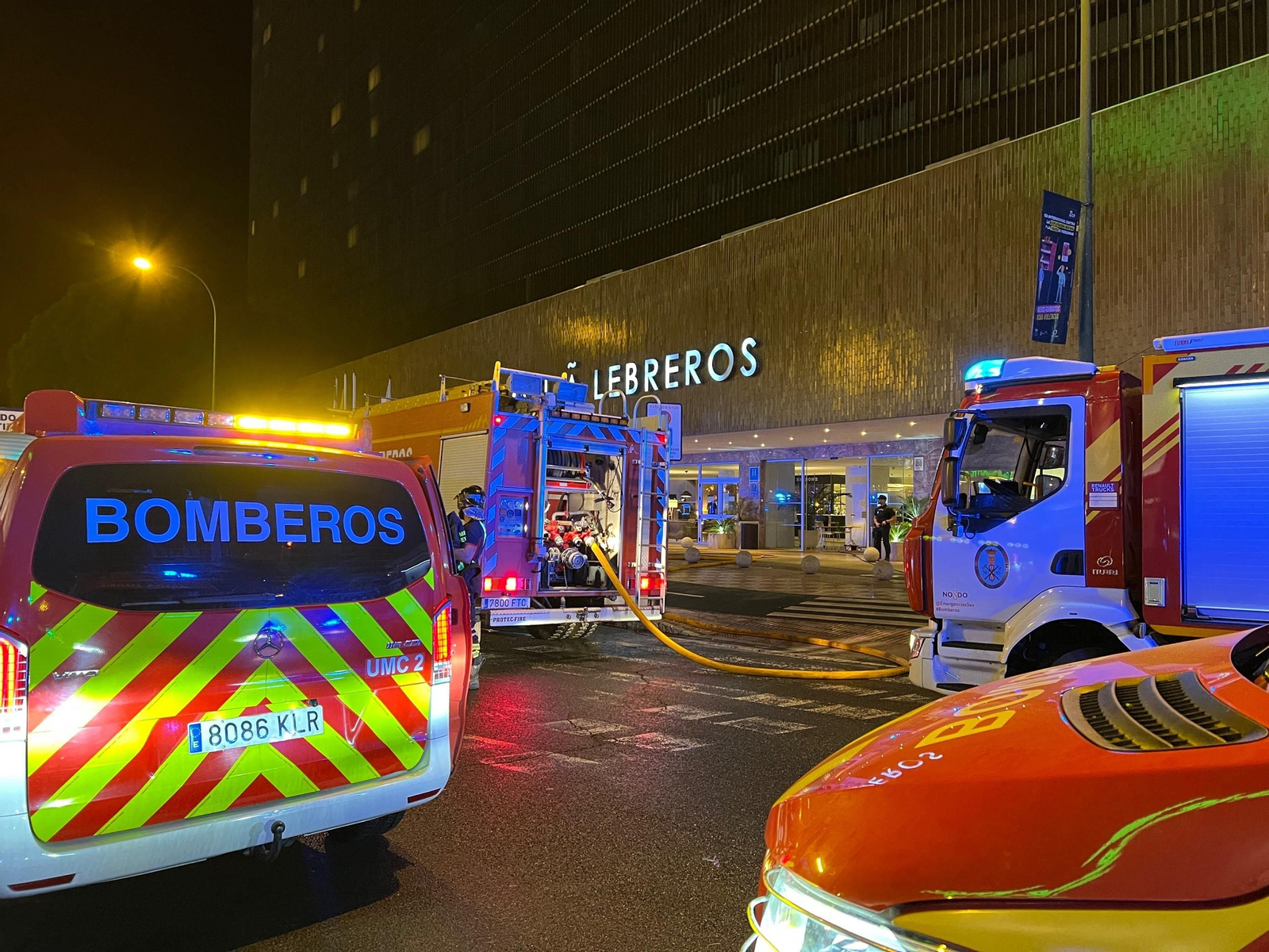 Incendio en el hotel Los Lebreros en Sevilla