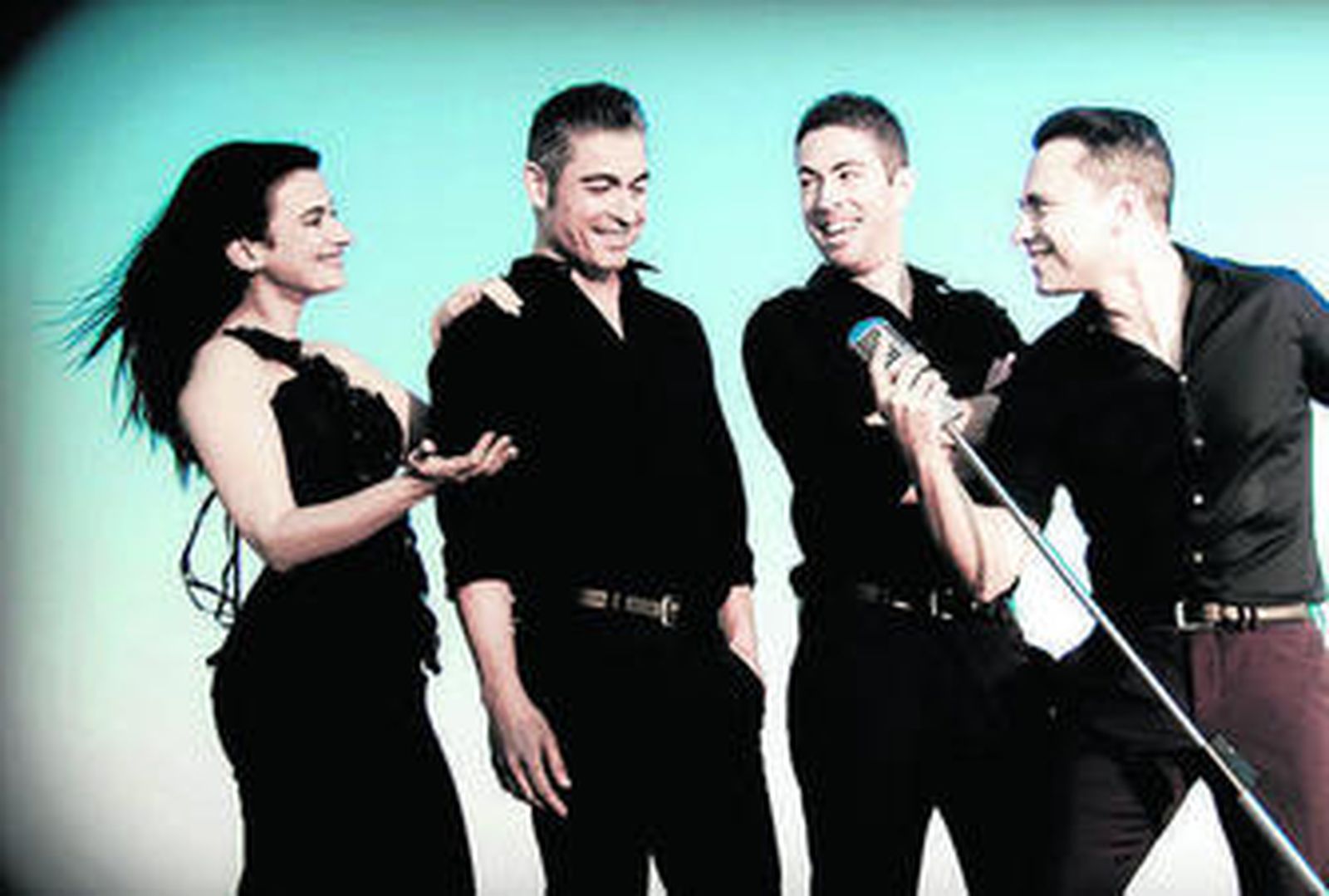 El concierto del grupo onubense no deja indiferente al público.