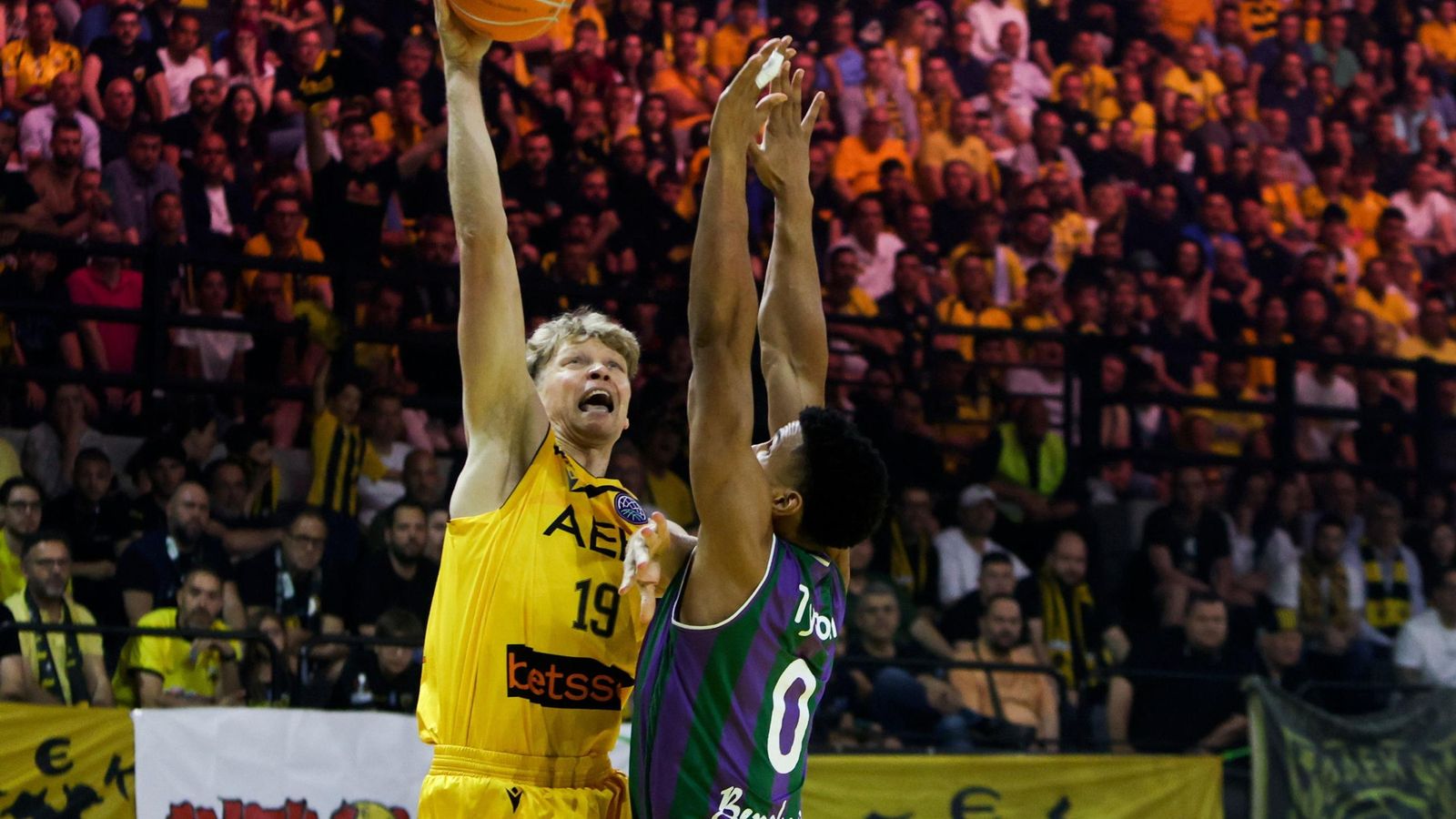 Las fotos del AEK Atenas-Unicaja de la Final Four de la Basketball Champions League