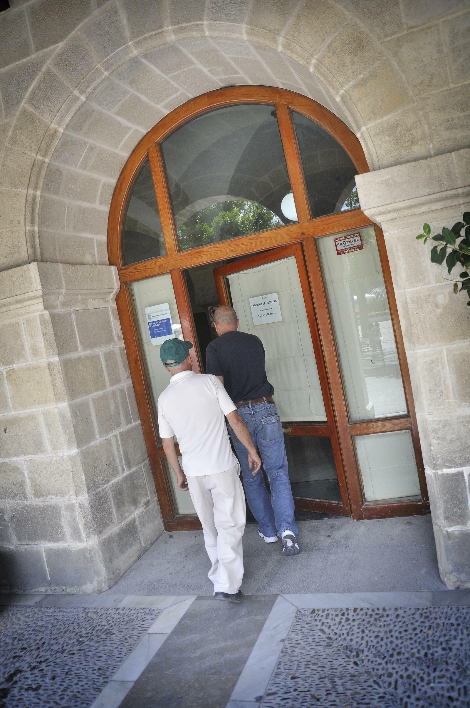 Entrada a las instalaciones de Urbanismo.
