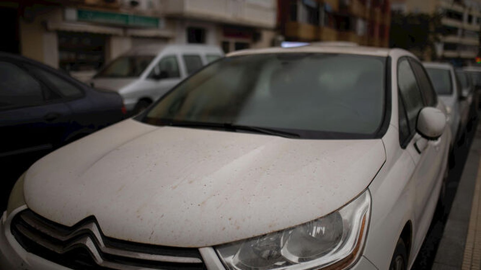 Los coches llenos de barro en Huelva el pasado 2022
