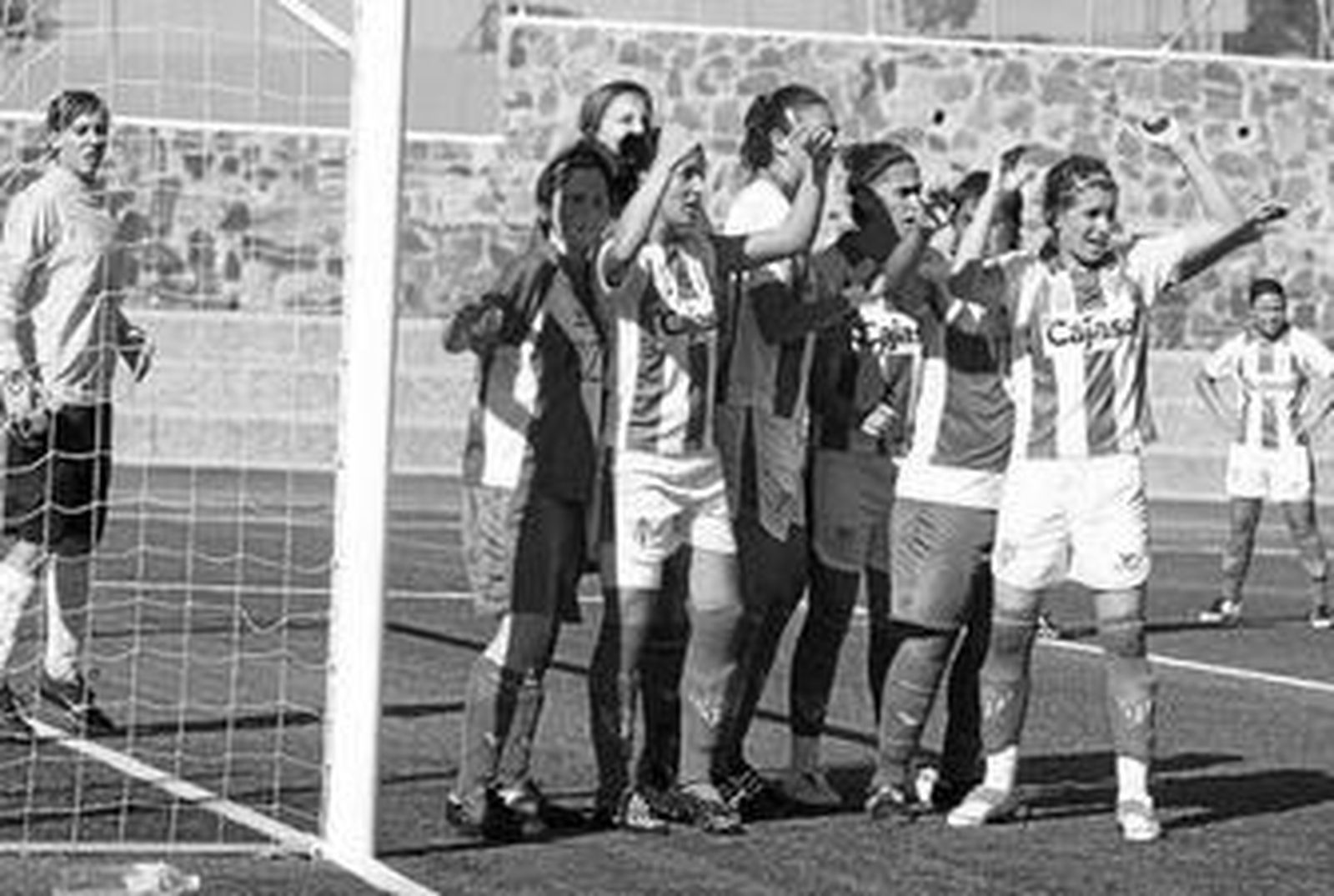 El Cajasol Sporting Universidad ganó en la primera vuelta al Torrejón por 2-1. Ayer encajó una goleada.