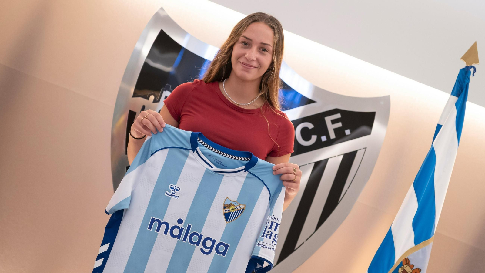 Carmen Aguilar durante su presentación